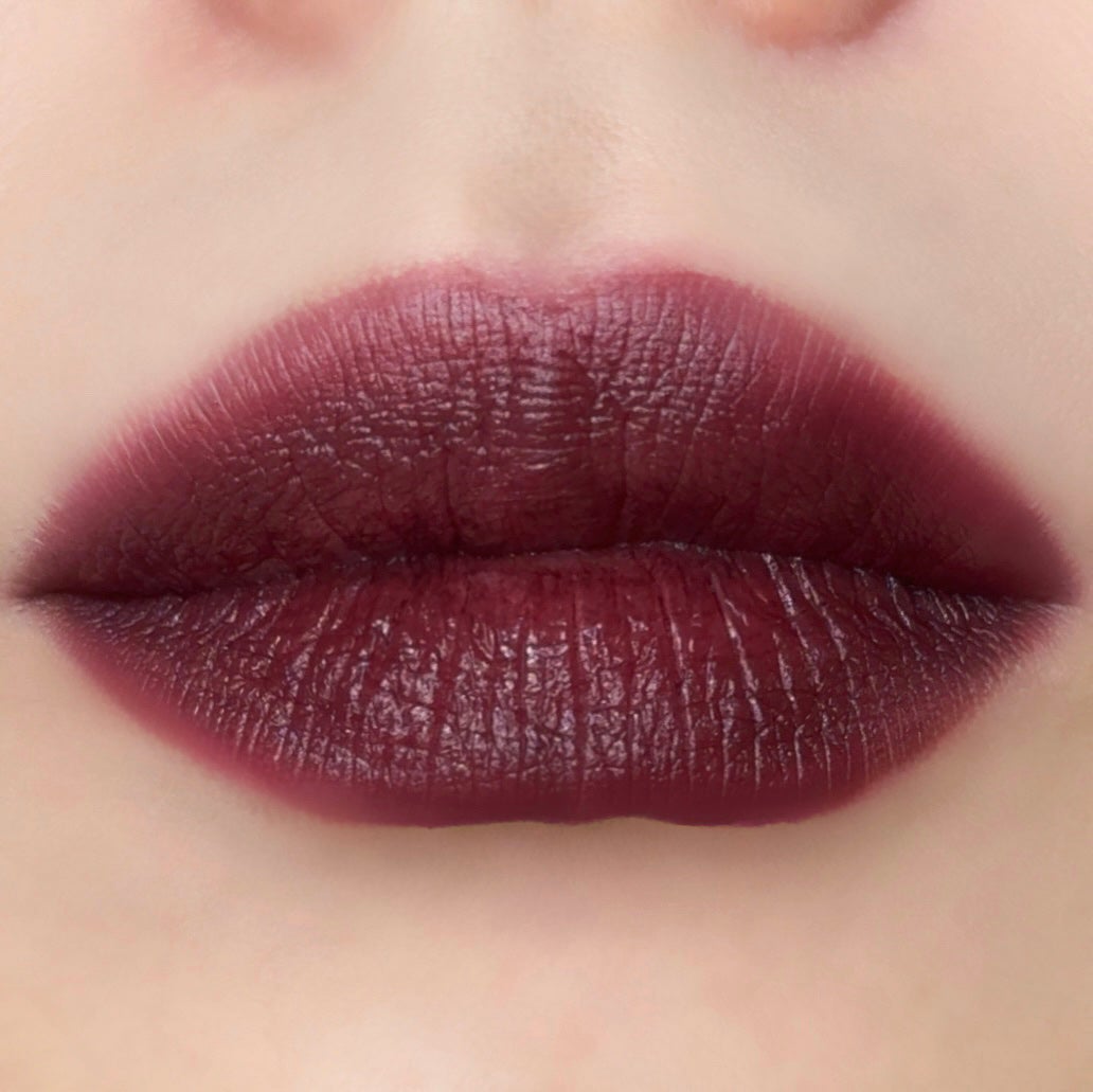 ルージュ アリュール ヴェルヴェット/CHANEL/口紅を使ったクチコミ(2枚目)