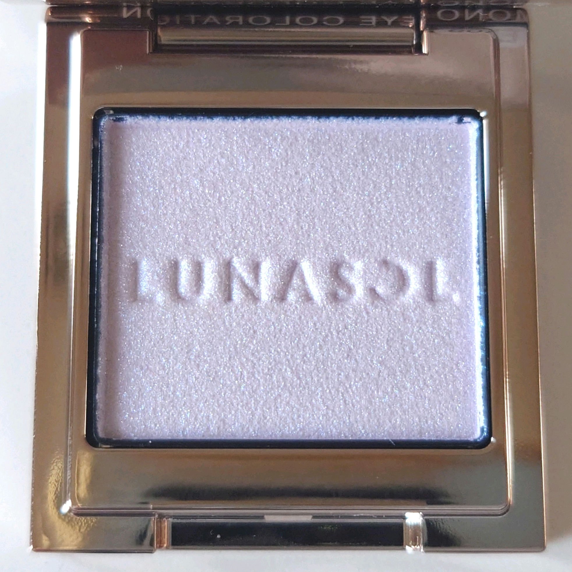 ルナソル モノアイカラーレーション/LUNASOL/単色アイシャドウを使ったクチコミ（3枚目）