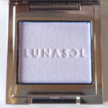 ルナソル モノアイカラーレーション/LUNASOL/単色アイシャドウを使ったクチコミ(3枚目)