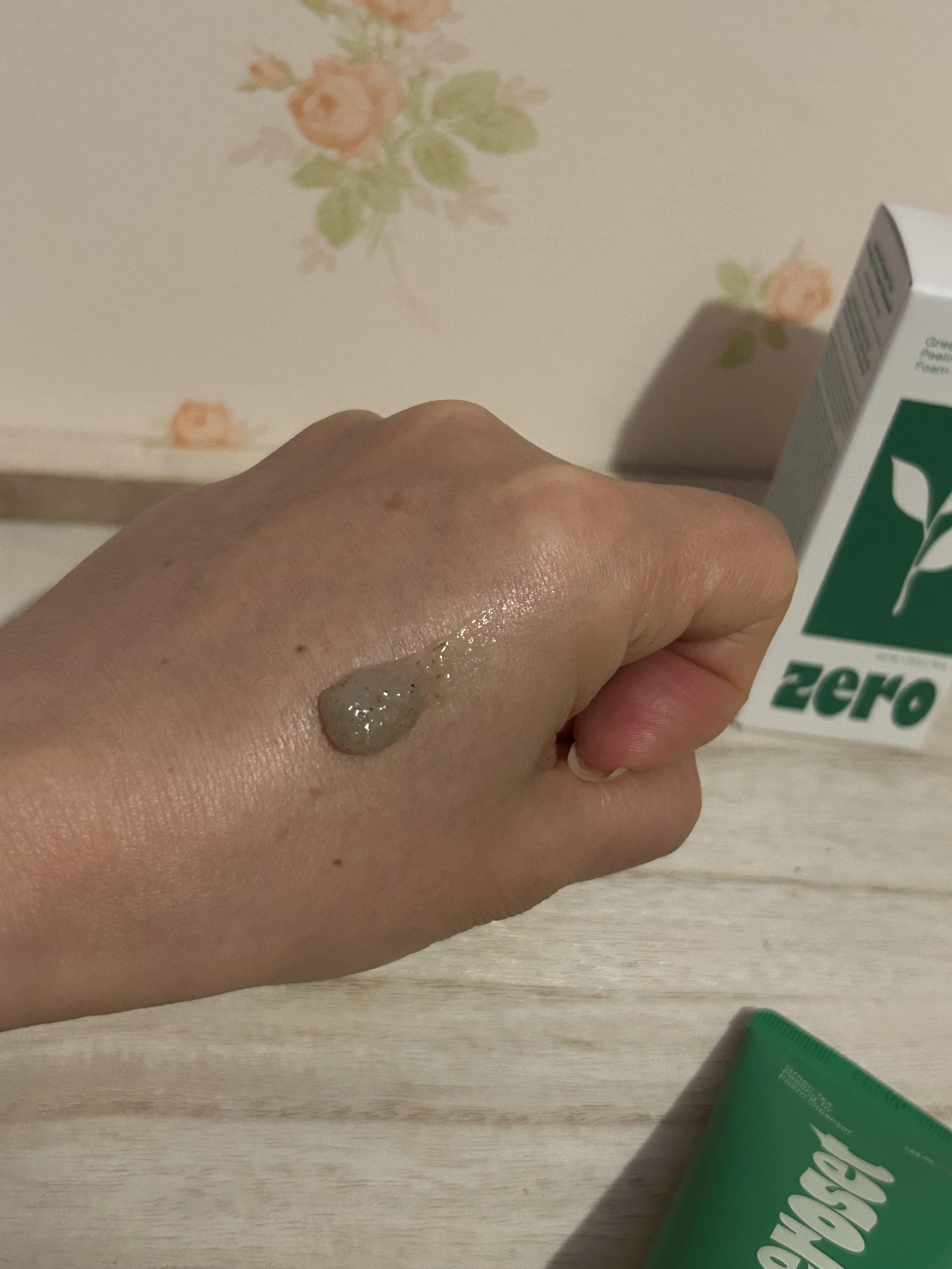 グリーンティー　ピーリング　トゥ　フォーム　クレンザー/ZEROSET/ピーリングを使ったクチコミ（3枚目）