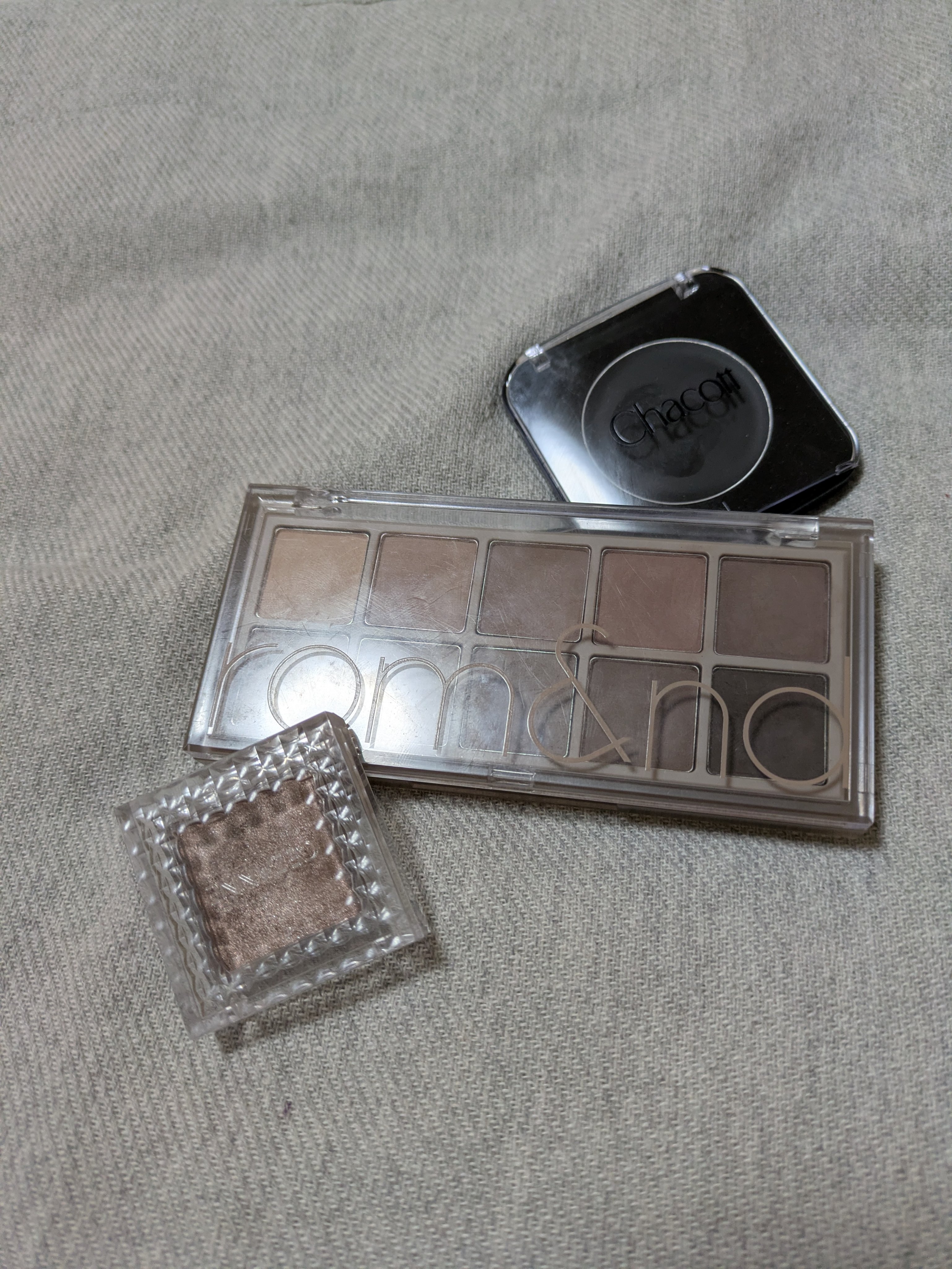 シングルカラーアイシャドウ/CEZANNE/単色アイシャドウを使ったクチコミ（1枚目）