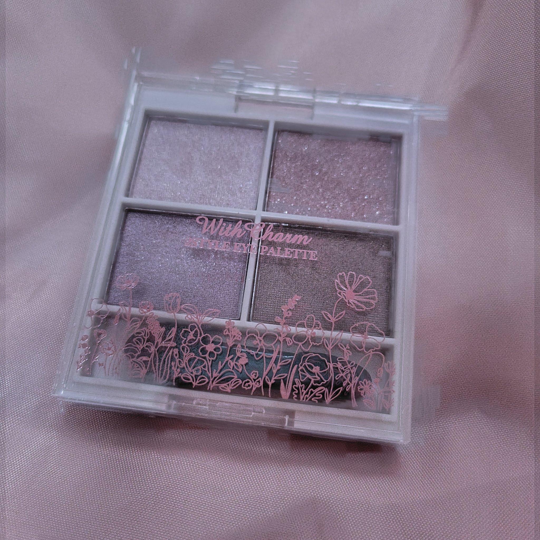 &. Wチャーム アイシャドウ2スタイルカラーパレット/DAISO/アイシャドウパレットを使ったクチコミ（2枚目）