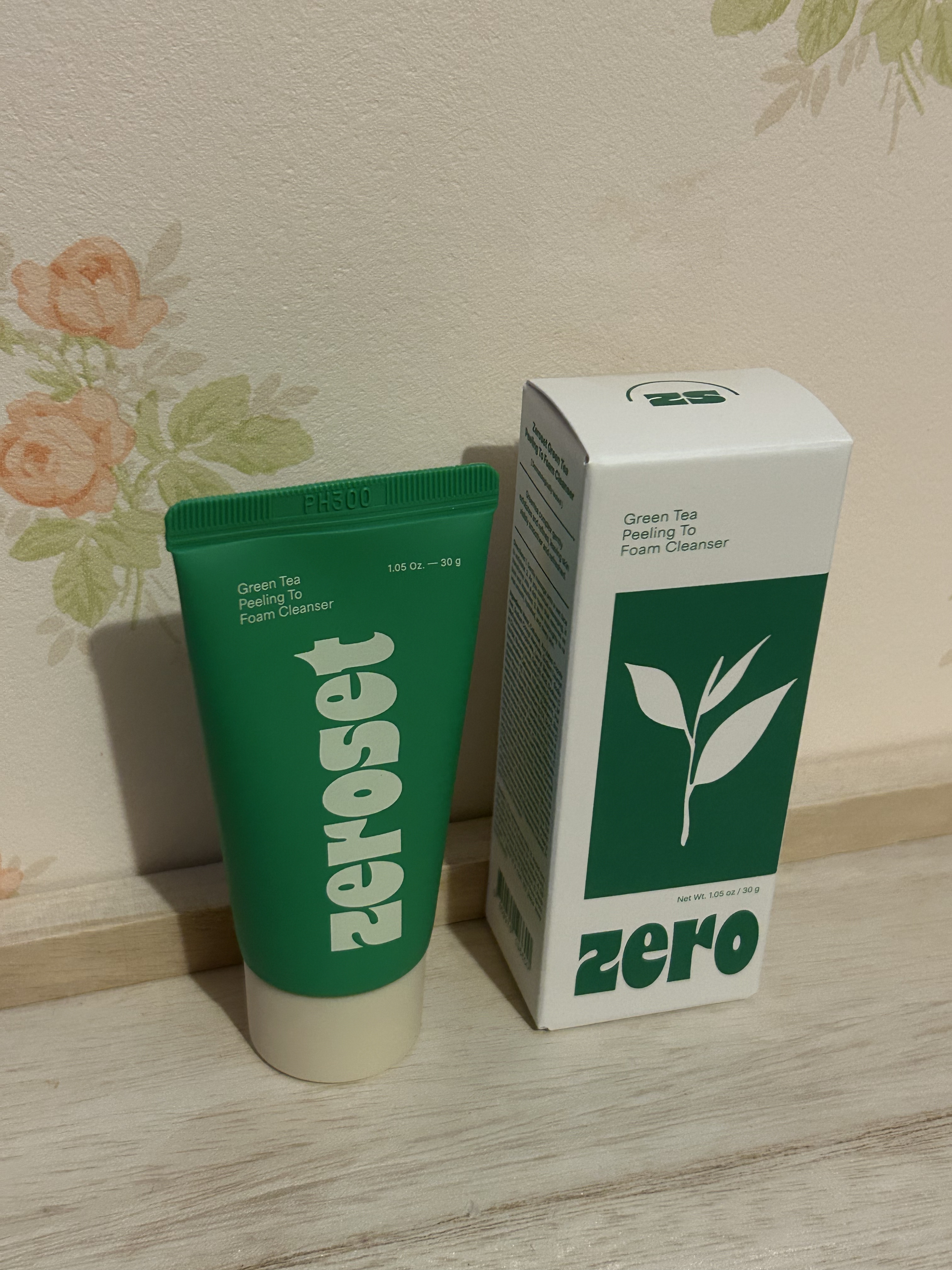 グリーンティー　ピーリング　トゥ　フォーム　クレンザー/ZEROSET/ピーリングを使ったクチコミ（1枚目）