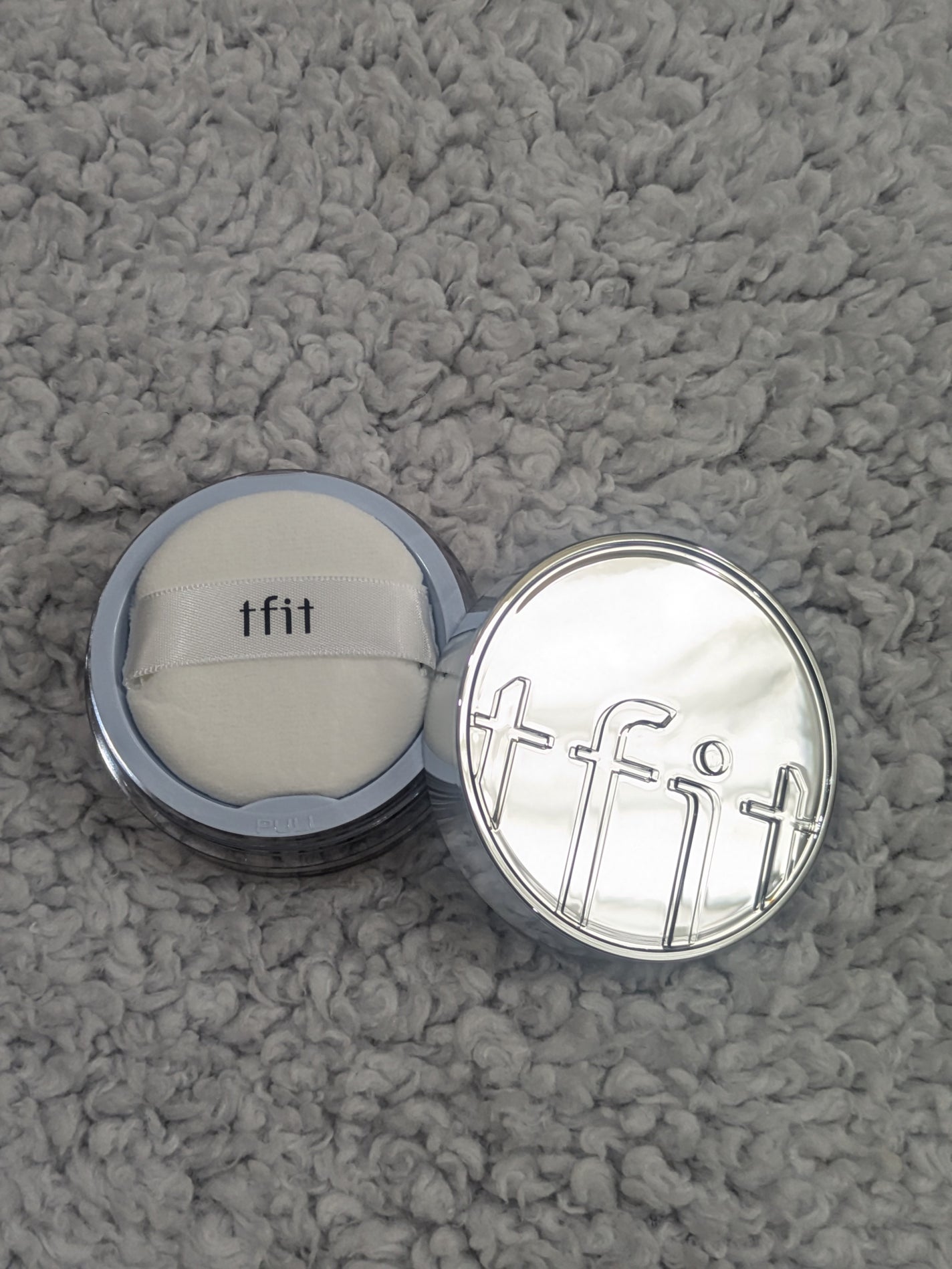トランスルーセントセットエッセンシャルパウダー/TFIT/ルースパウダーを使ったクチコミ(2枚目)