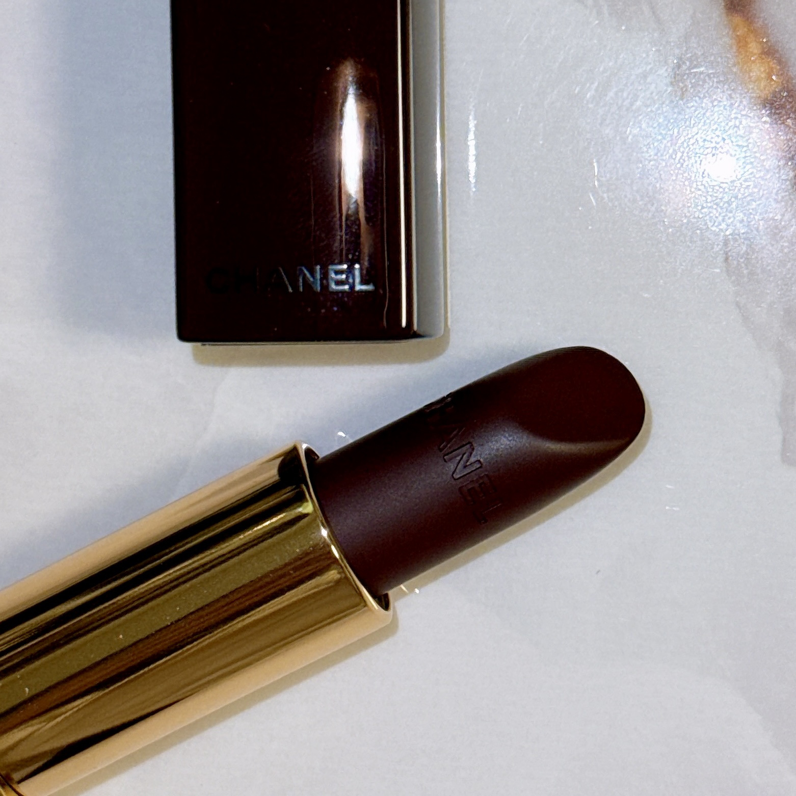 ルージュ アリュール ヴェルヴェット/CHANEL/口紅を使ったクチコミ（3枚目）