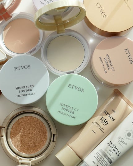 ミネラルUVパウダーAZ/エトヴォス/ルースパウダーを使ったクチコミ(1枚目)