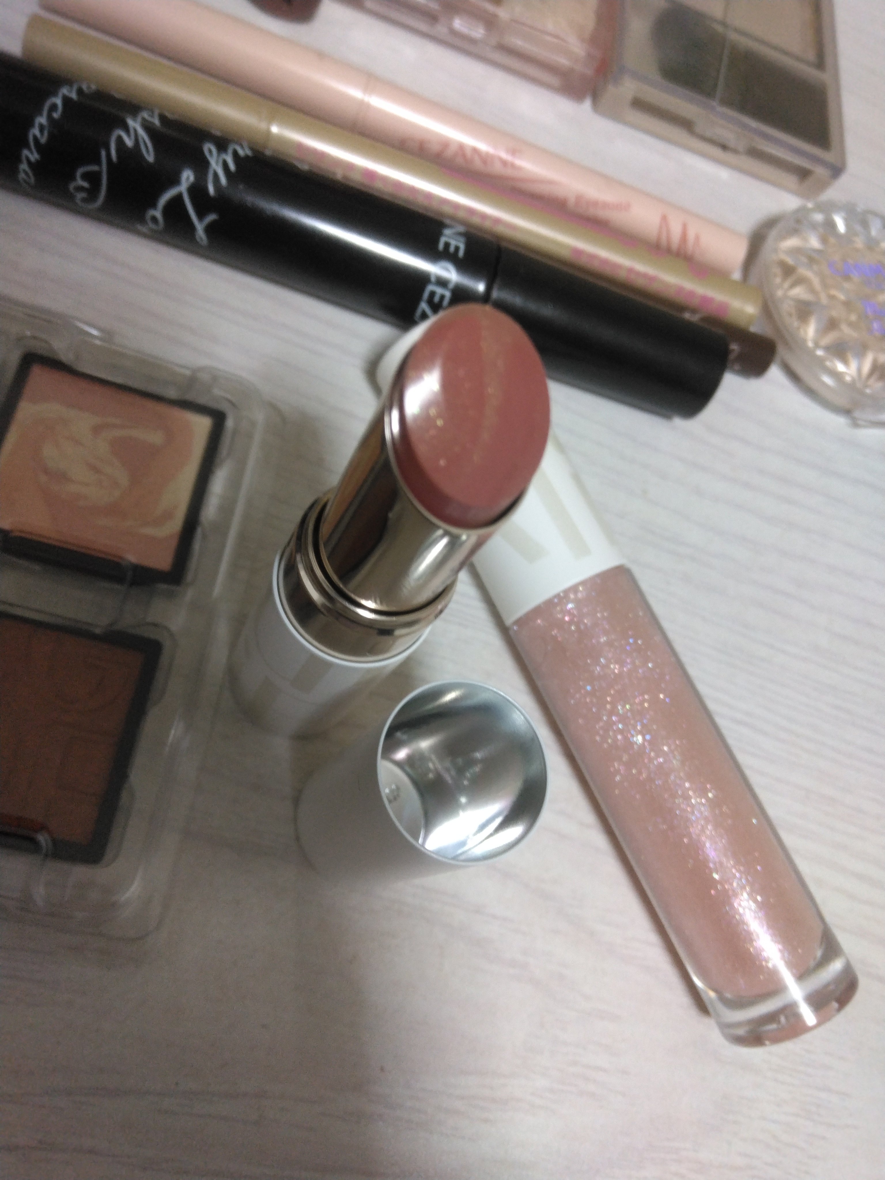 Bloom Collection グロスプランパー（限定カラー） BE100 シマーリングブロンズ/マキアージュ/リップグロスを使ったクチコミ（2枚目）