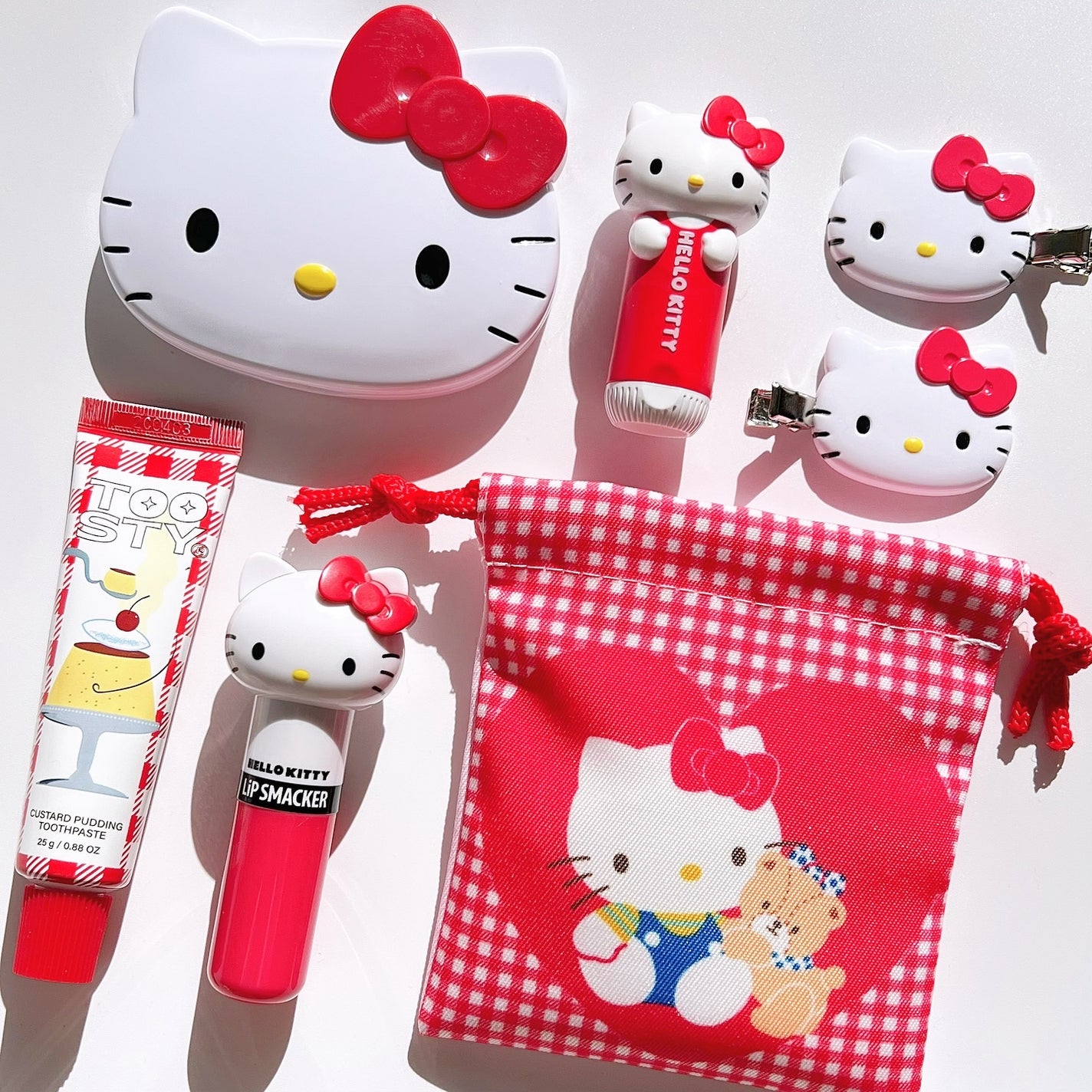 fumi___232323 on LIPS 「ハローキティ❤️キティのキャップ付き爪切りいい🫶❤️ポーチに入..」(3枚目)