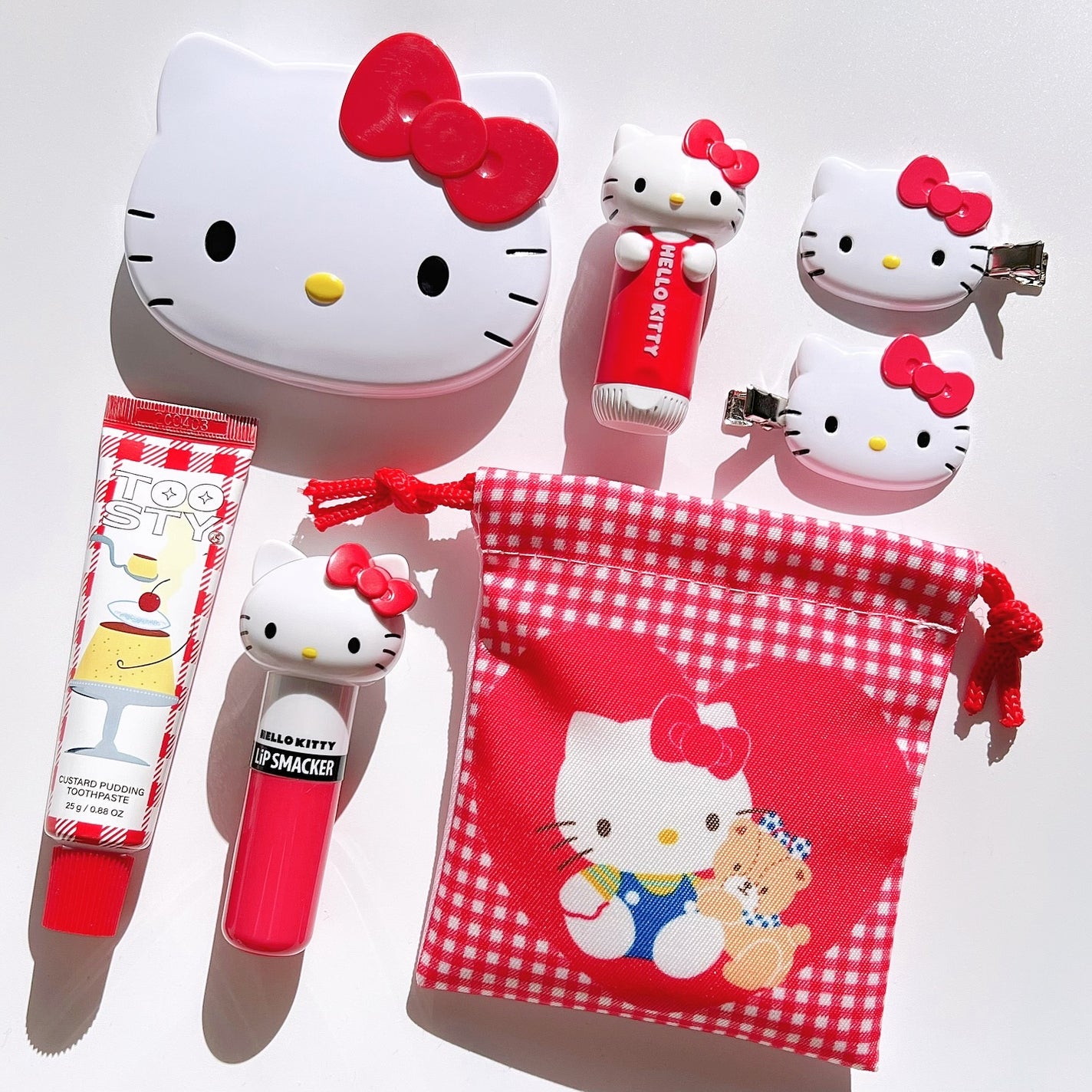 fumi___232323 on LIPS 「ハローキティ❤️キティのキャップ付き爪切りいい🫶❤️ポーチに入..」(2枚目)