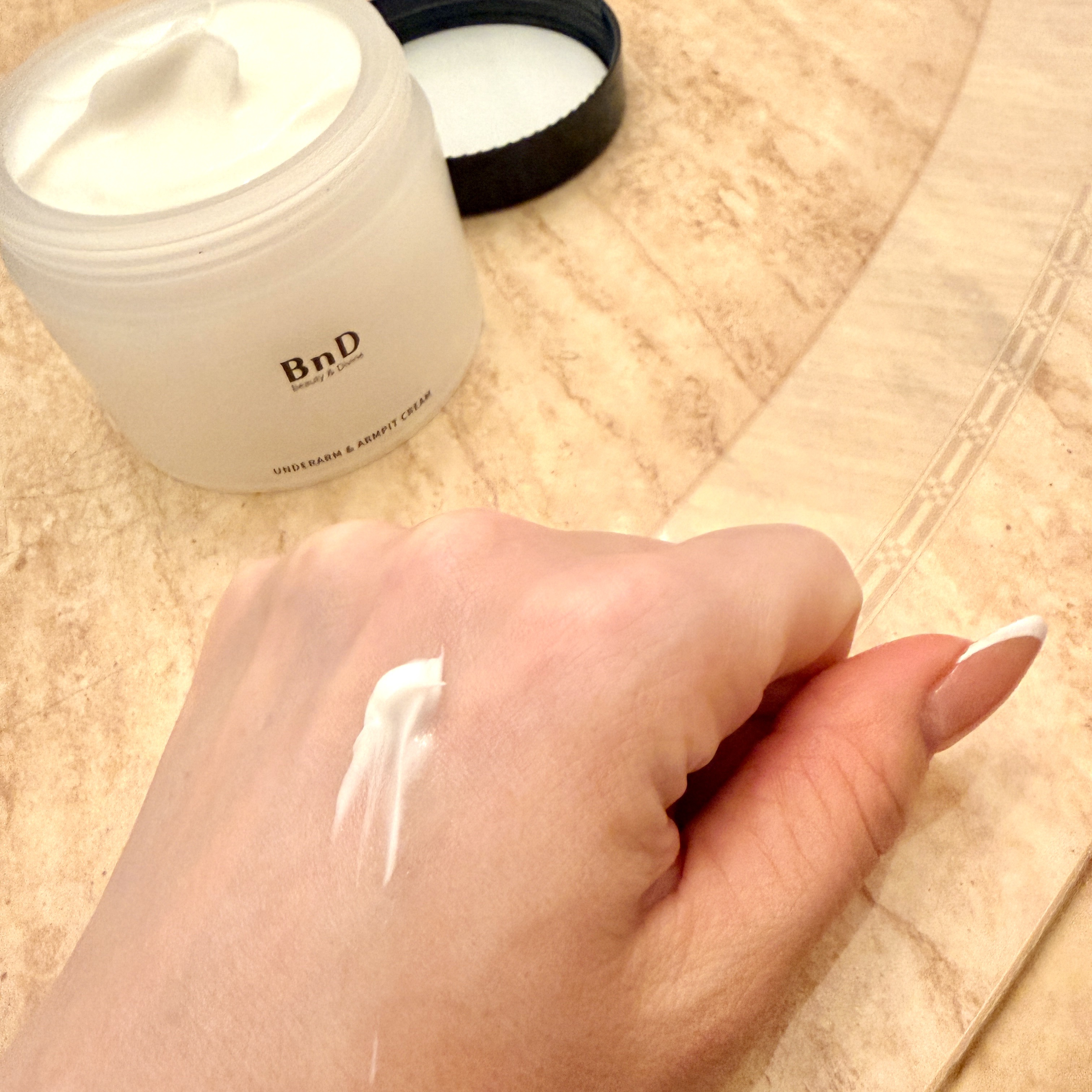 BnDアンダーアームクリーム(ボディクリーム)/BnD/デリケートゾーンケアを使ったクチコミ（3枚目）