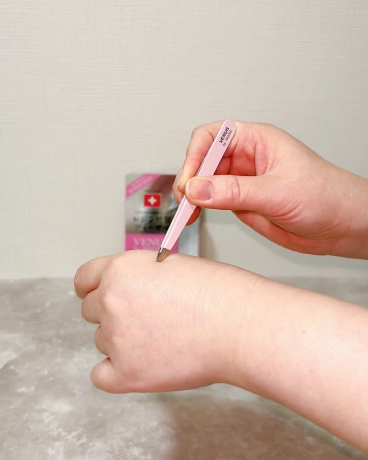 ヴィーナスレジンツィーザー/レジン/毛抜きを使ったクチコミ(4枚目)