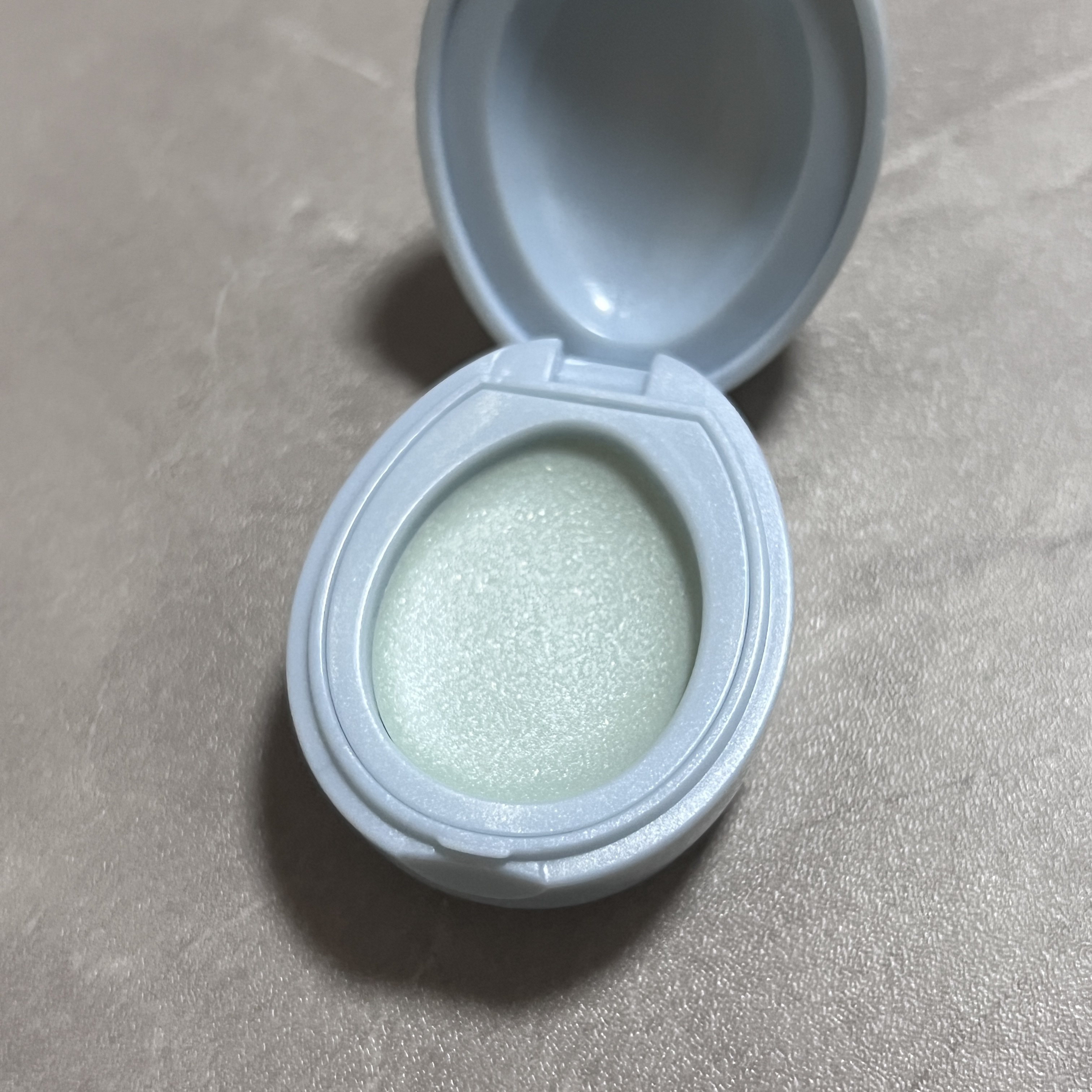 たまごっち フェイス＆アイカラー てんしっちパールブルー(カラー：シャイニーミント)/クレアボーテ/単色アイシャドウを使ったクチコミ（2枚目）