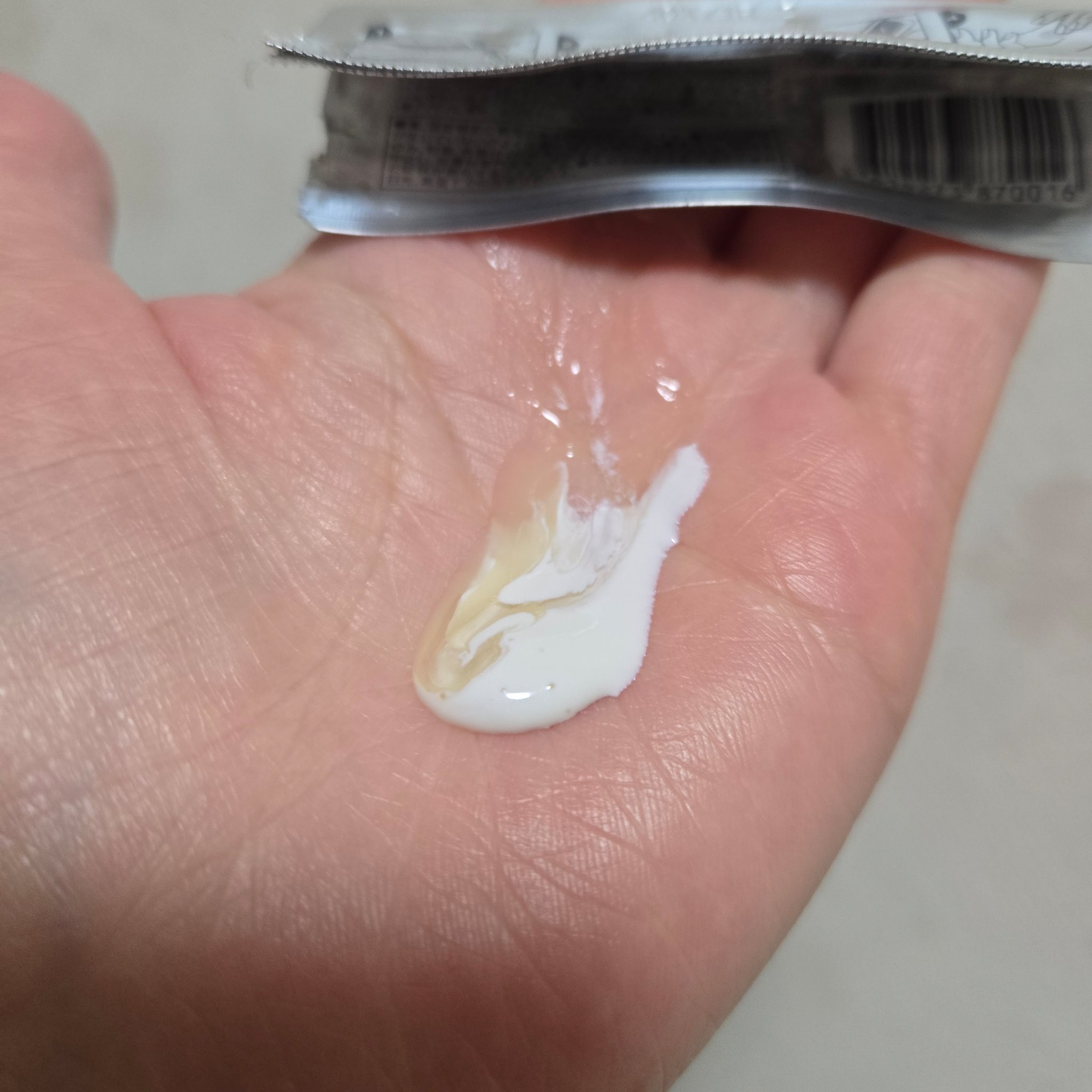 LANCOME レネルジー HCF トリプルセラムのクチコミ「LANCOMEレネルジー HCF トリプルセラム

試供品ですが、ちょっと面白い。

トリプル.....」（3枚目）