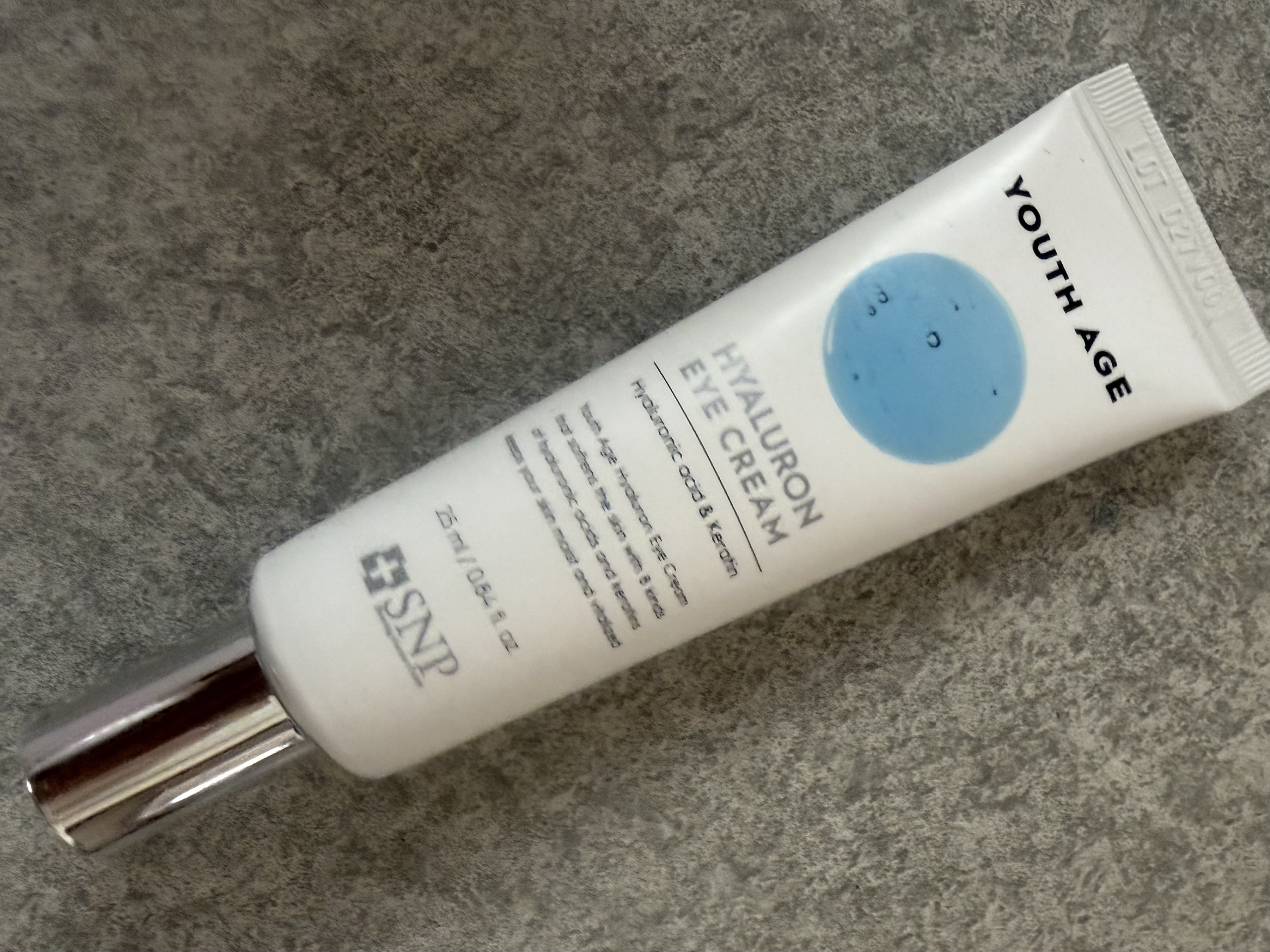 ユースエイジヒアルロン酸アイクリーム/SNP/アイケア・アイクリームを使ったクチコミ（1枚目）