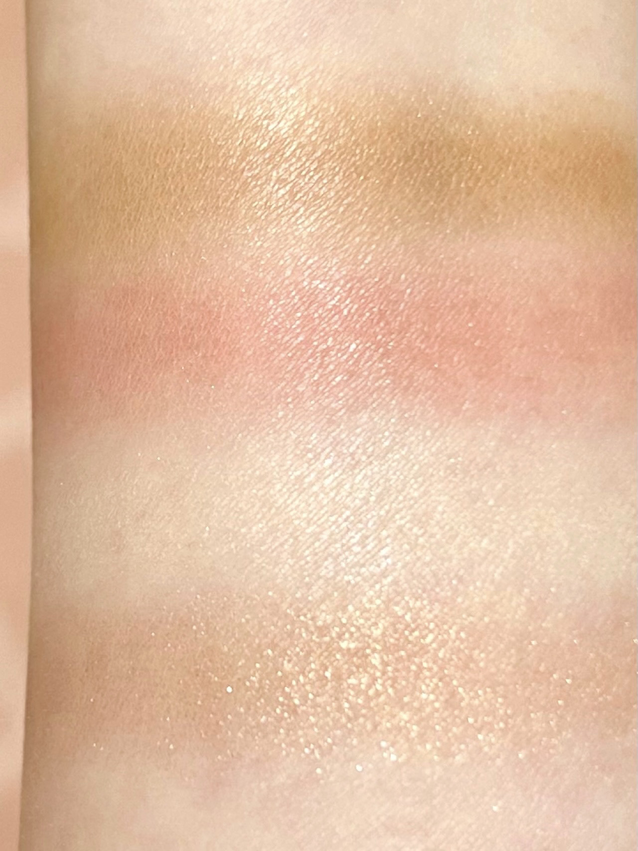 フェイスカラーパレット/チャコット・コスメティクス/アイシャドウパレットを使ったクチコミ（2枚目）