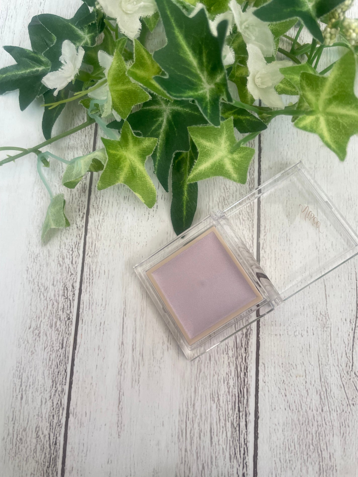 ぱすかる on LIPS 「ヴィセザコントゥアカラー(クリーム)PU101濡れ艶ハイライト..」(4枚目)