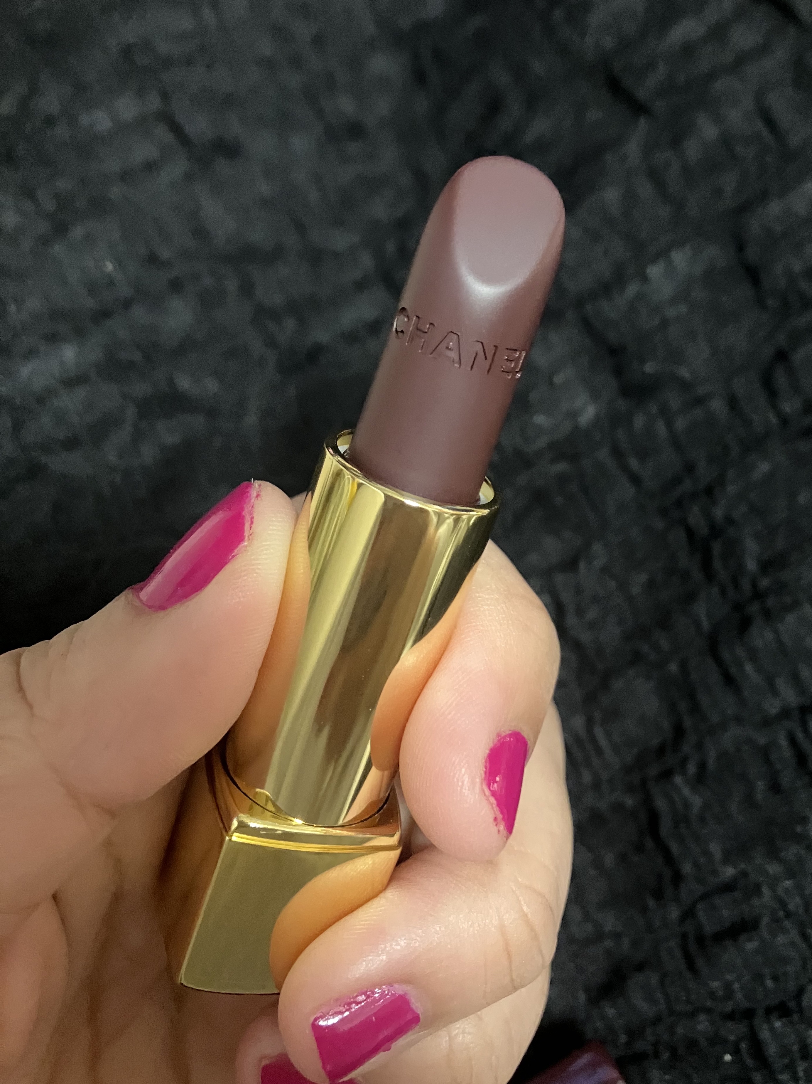 ルージュ アリュール ヴェルヴェット/CHANEL/口紅を使ったクチコミ（2枚目）