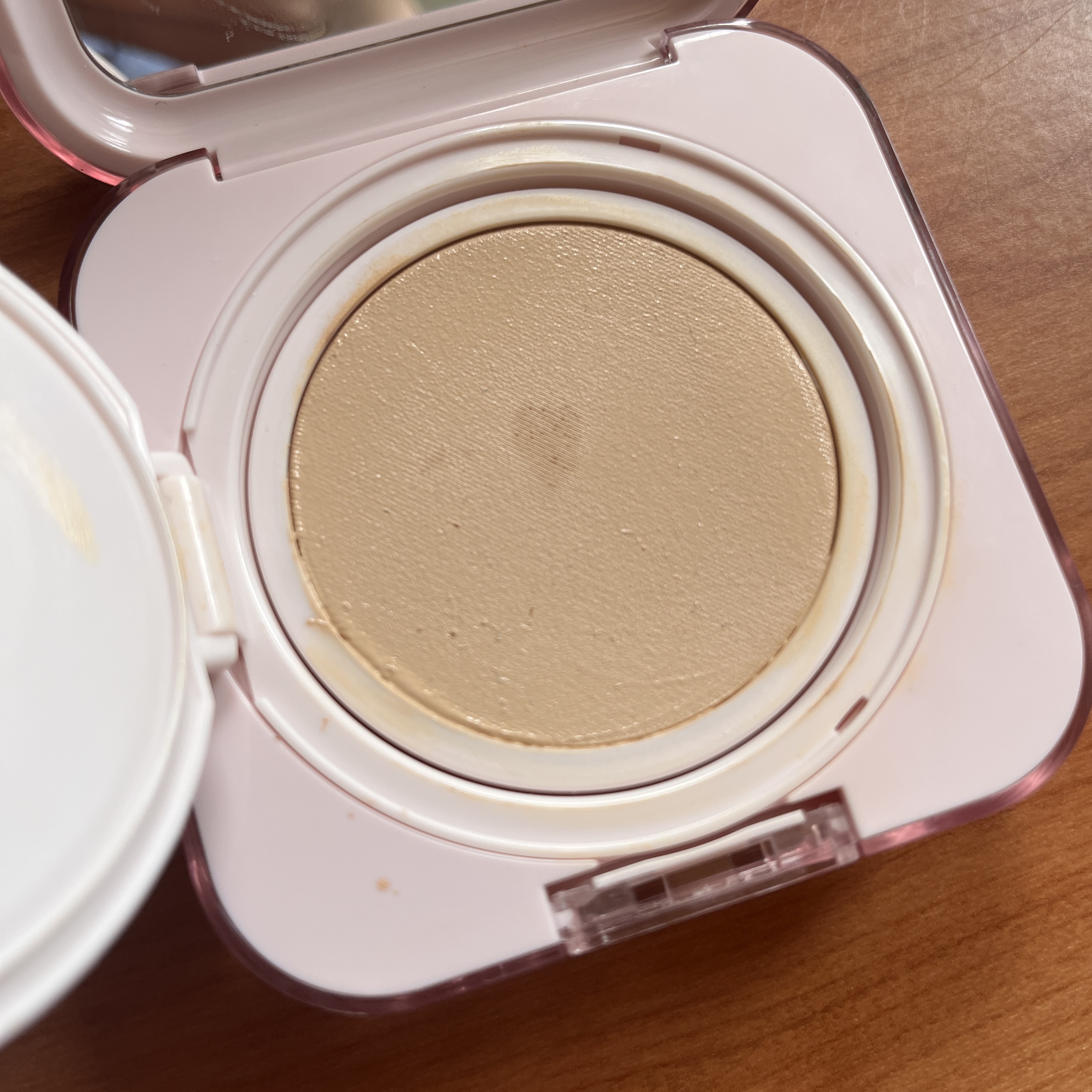 キルカバー メッシュ グロウ エッセンシャル クッション/CLIO/クッションファンデーションを使ったクチコミ（2枚目）