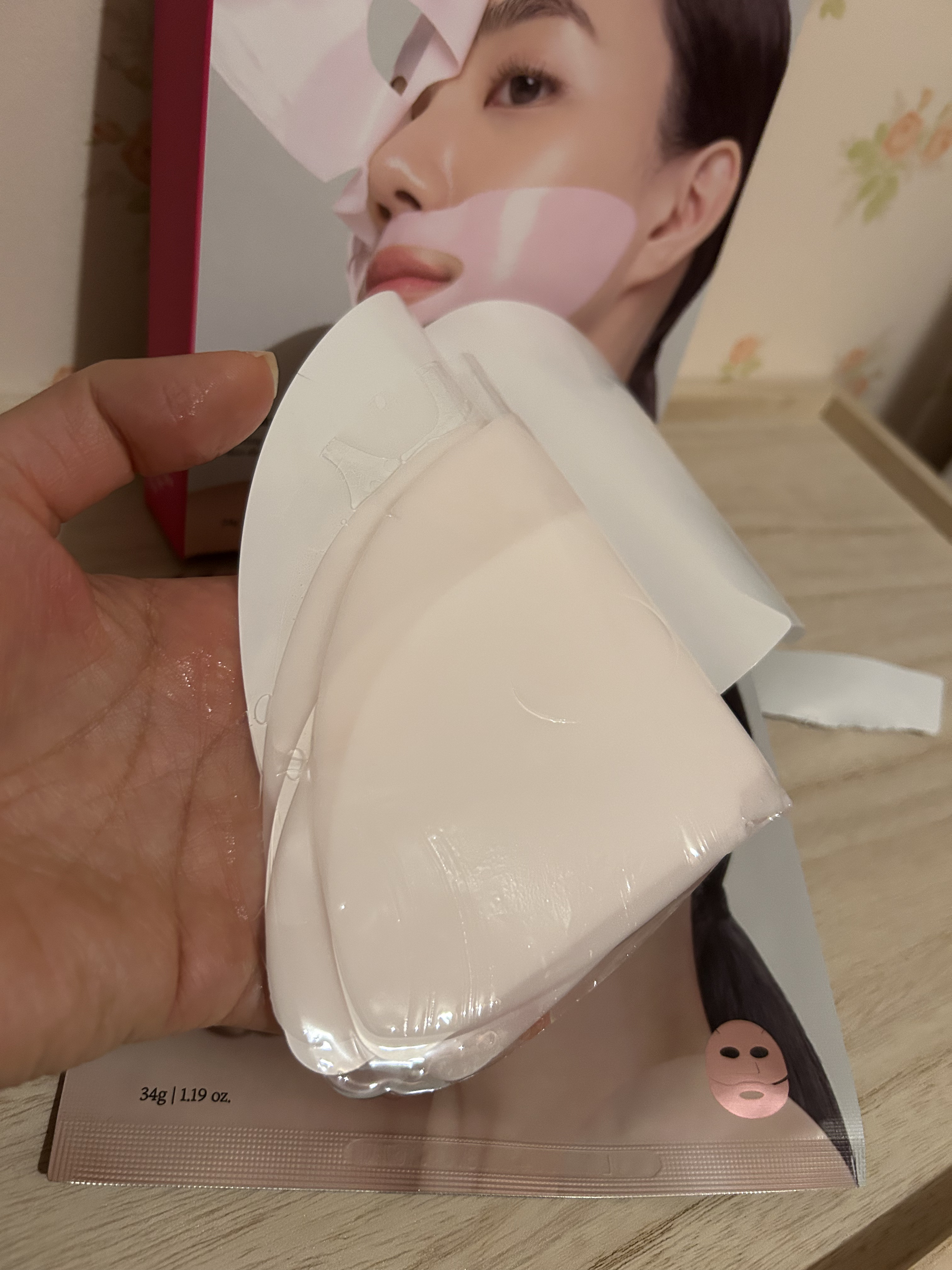 レッドコラーゲンハイドロゲルマスク/avajar/シートマスク・パックを使ったクチコミ（3枚目）