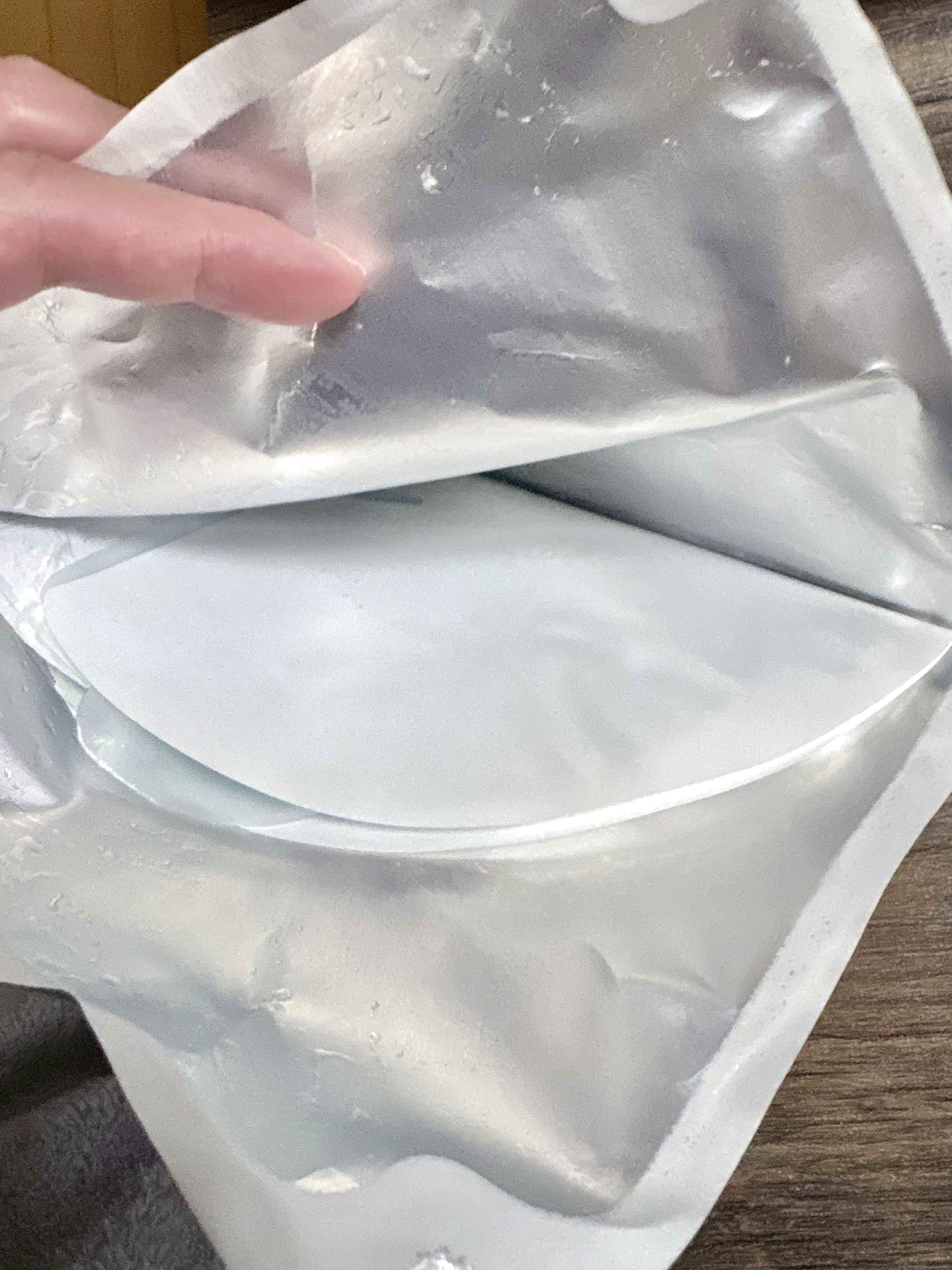 マリンPDRNクーリングゲルマスク/Luvum/シートマスク・パックを使ったクチコミ（2枚目）