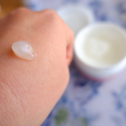 シルキラ18-シリカ(ケイ素)配合オールインワンジェル しっとり/シルキラ/フェイスクリームを使ったクチコミ(3枚目)