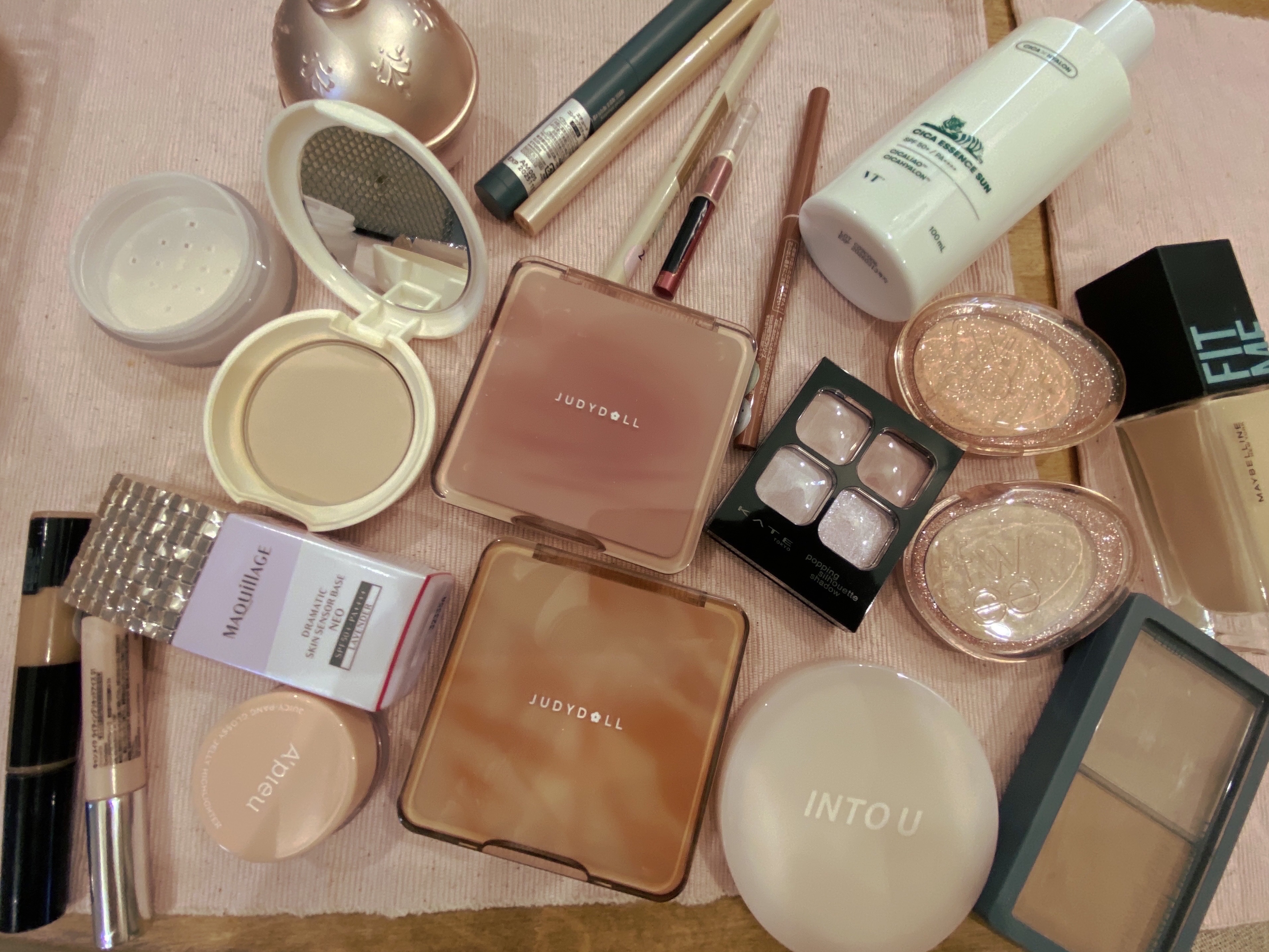 マルチファンクショナルハイライトパレット/INTO U/ハイライトを使ったクチコミ（1枚目）