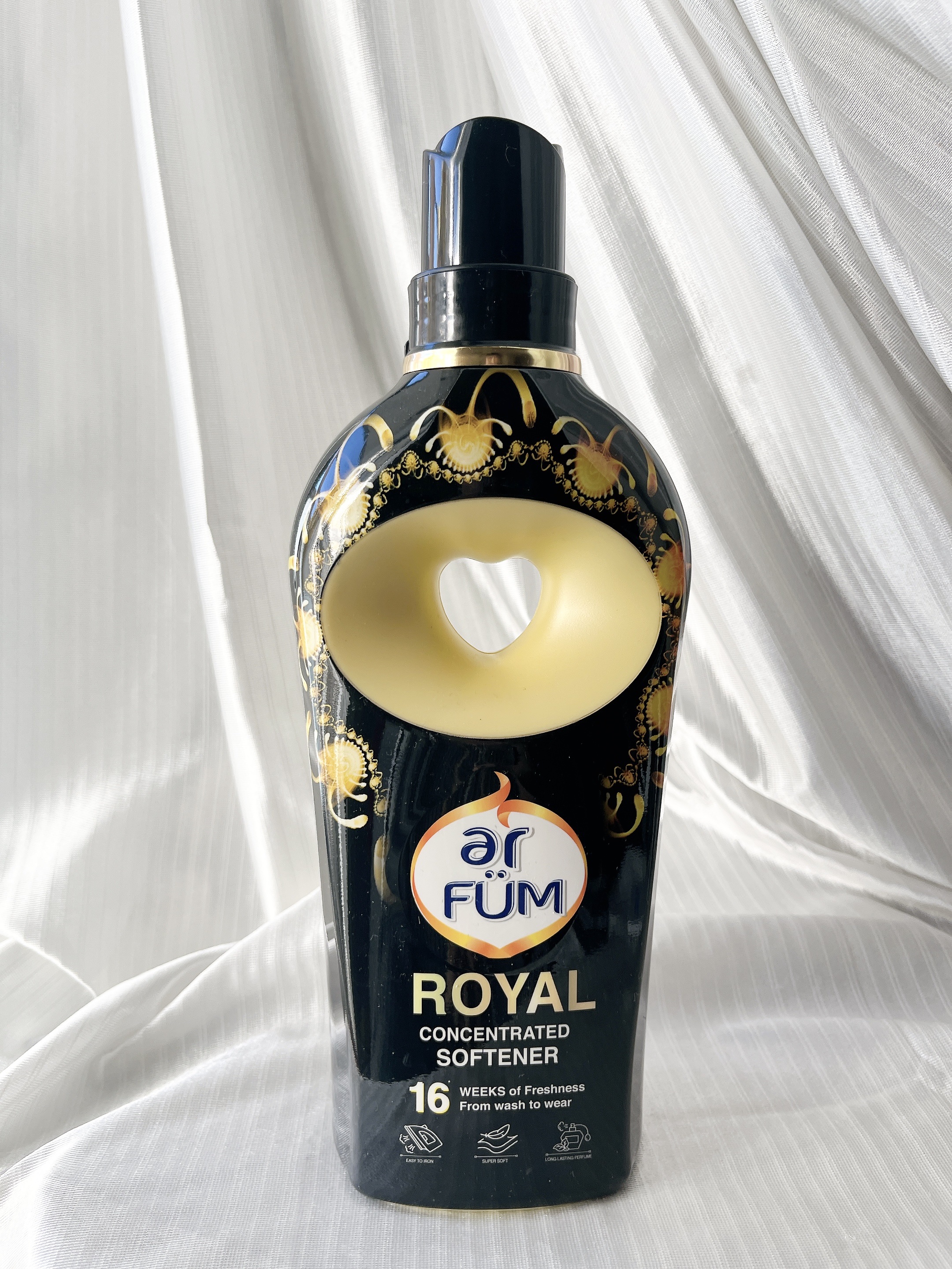 .
／
arFUM のラグジュアリーライン Black Label
＼

幸せアロマ洗濯を提案するランドリーブランド
▶︎arFUM(アフューム)

衣類やお部屋をパフュームのような上質な香りで
包