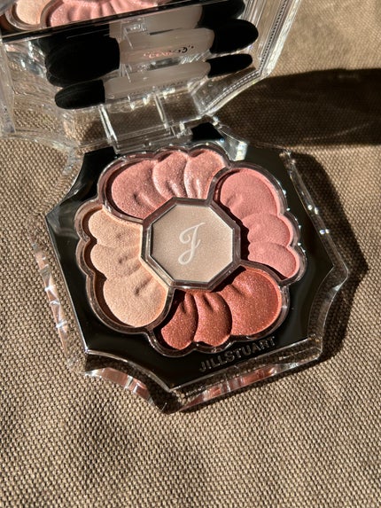 ジルスチュアート ドレスドブルーム アイズ/JILL STUART/アイシャドウパレットを使ったクチコミ(3枚目)