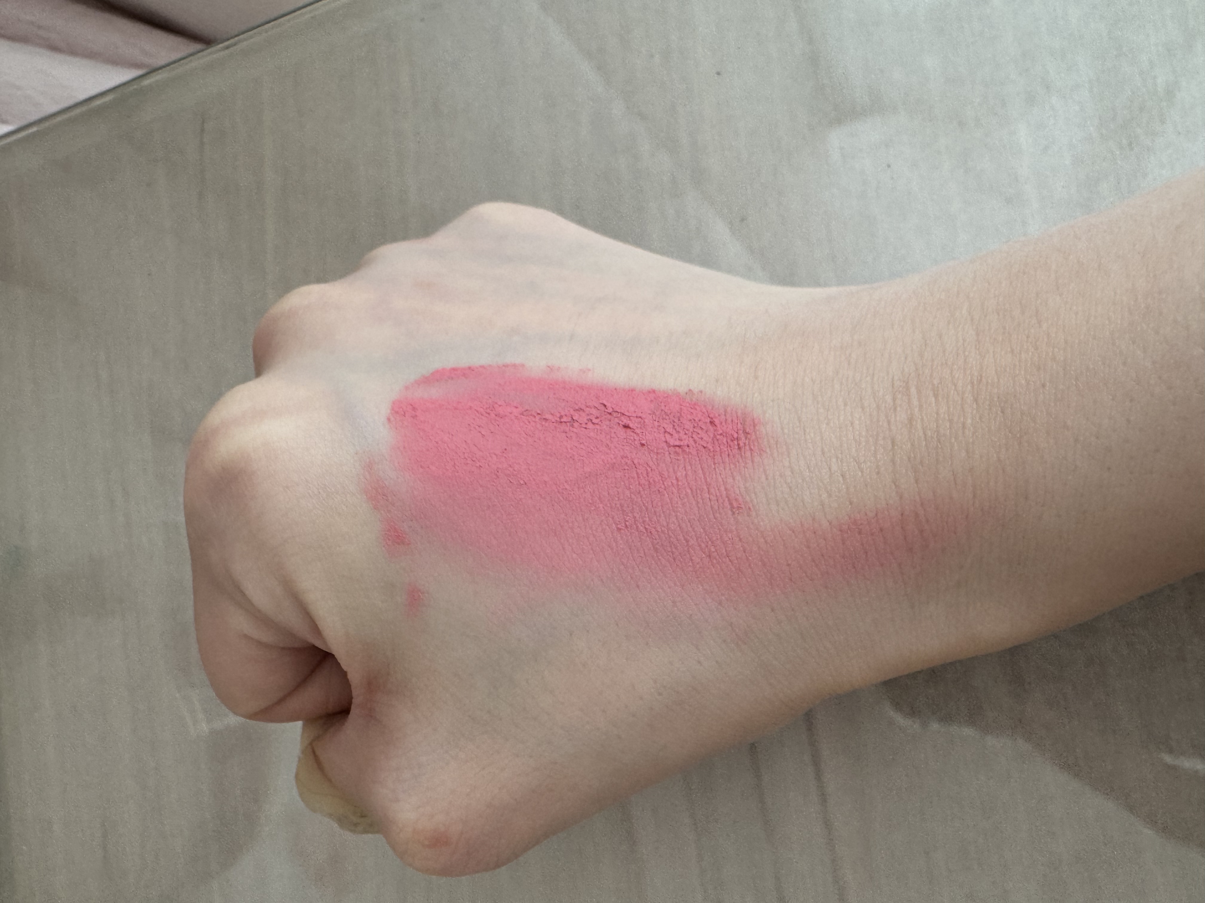 ディオールスキン フォーエヴァー ブラッシュ ソフト フィルター/Dior/チークを使ったクチコミ（3枚目）