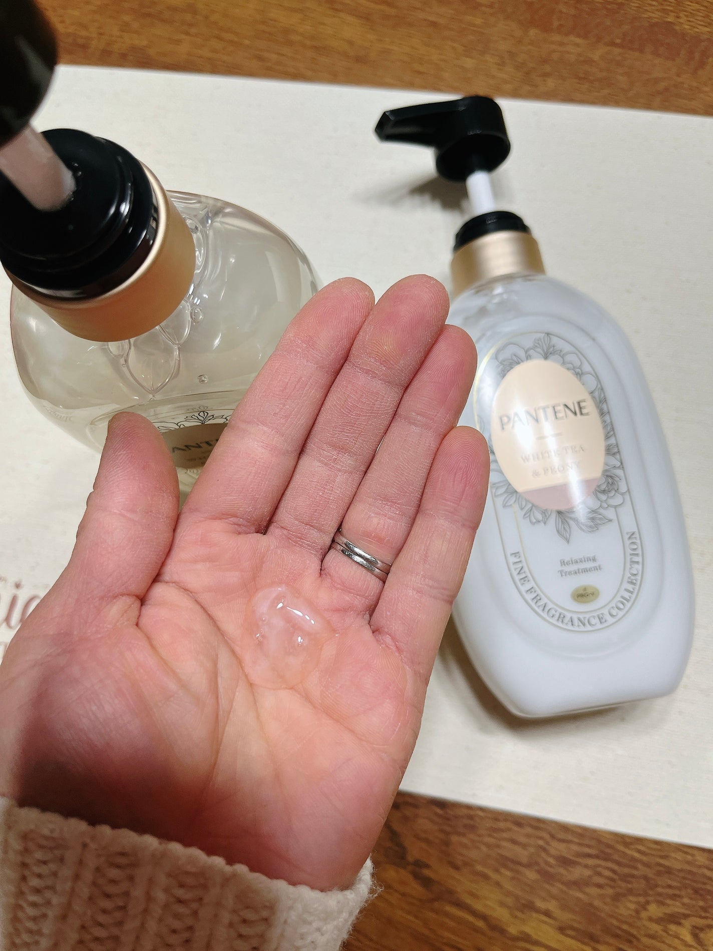 ファインフレグランスコレクション ホワイトティー&ピオニーの香り リラクシングシャンプー/トリートメント/パンテーン/市販シャンプーを使ったクチコミ(2枚目)