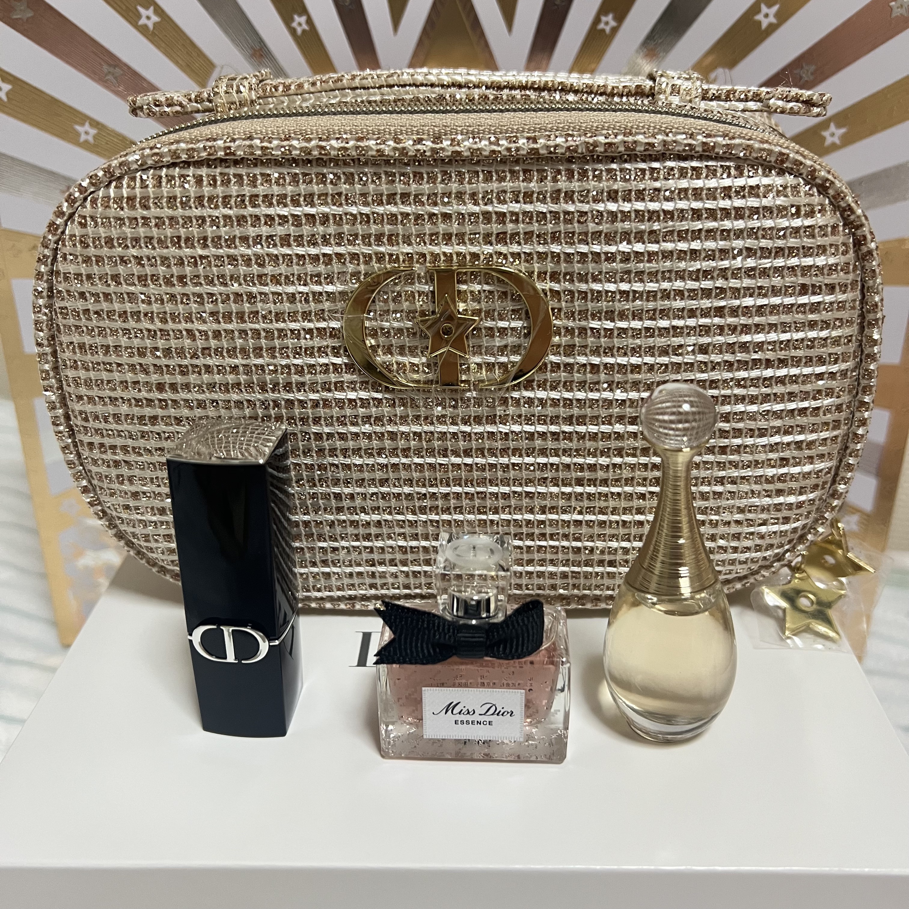 バックステージ ロージー グロウ（ホリデーコレクション 2025 限定品）/Dior/チークを使ったクチコミ（2枚目）