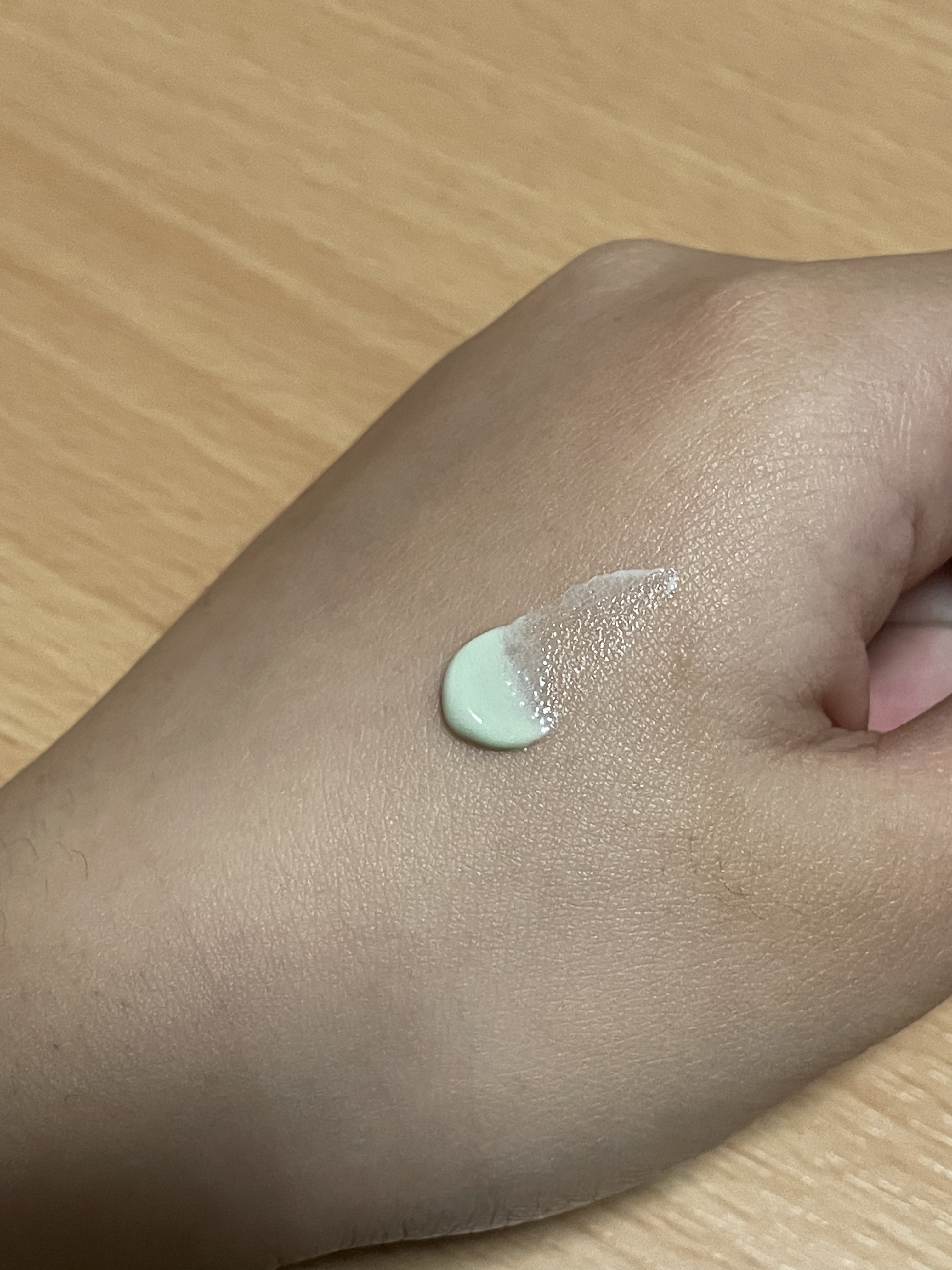 マーメイドスキンジェルUV/キャンメイク/日焼け止めジェルを使ったクチコミ（2枚目）