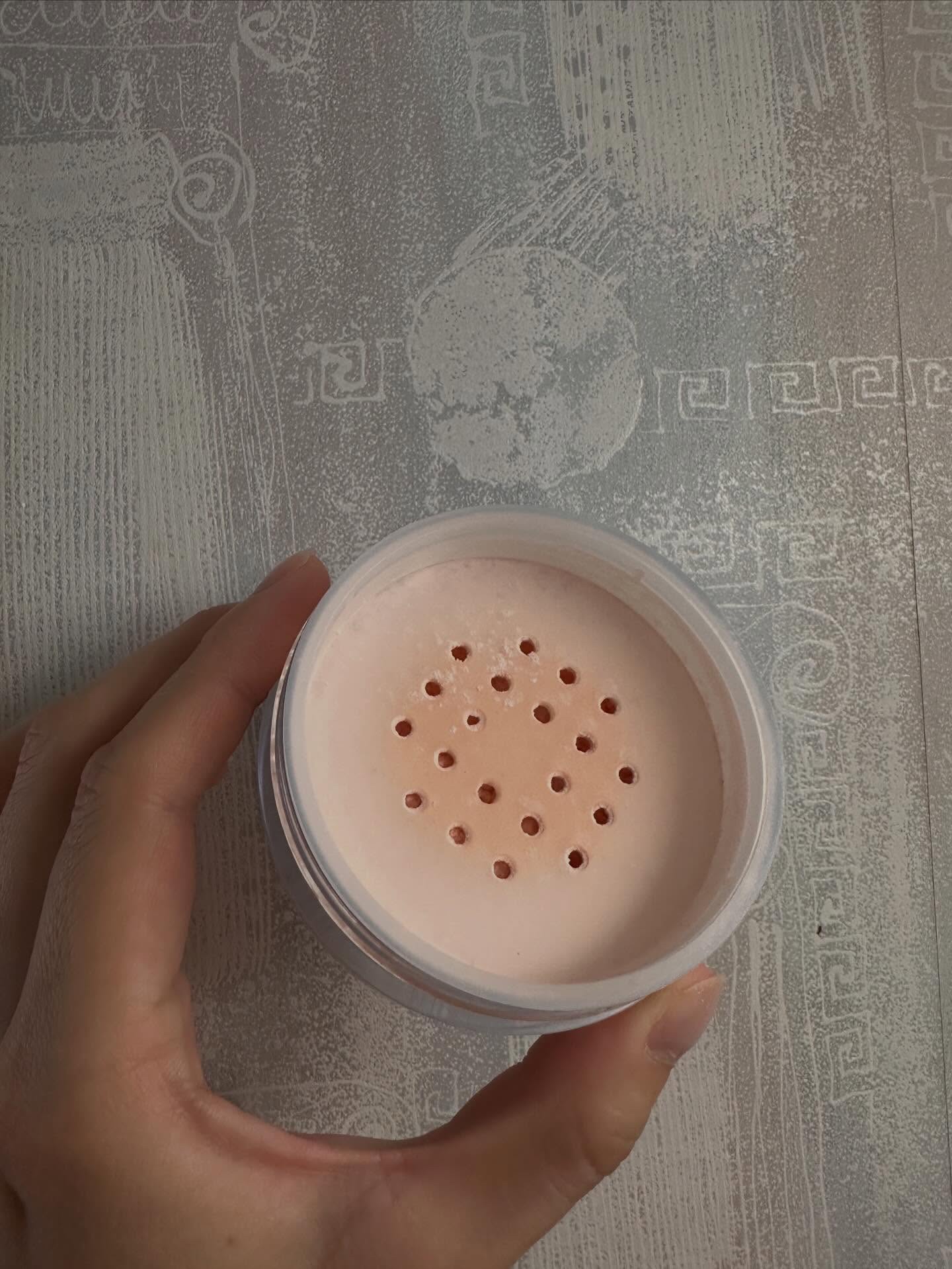 毛穴パテ職人 毛穴崩れブロックパウダー/毛穴パテ職人/ルースパウダーを使ったクチコミ（2枚目）