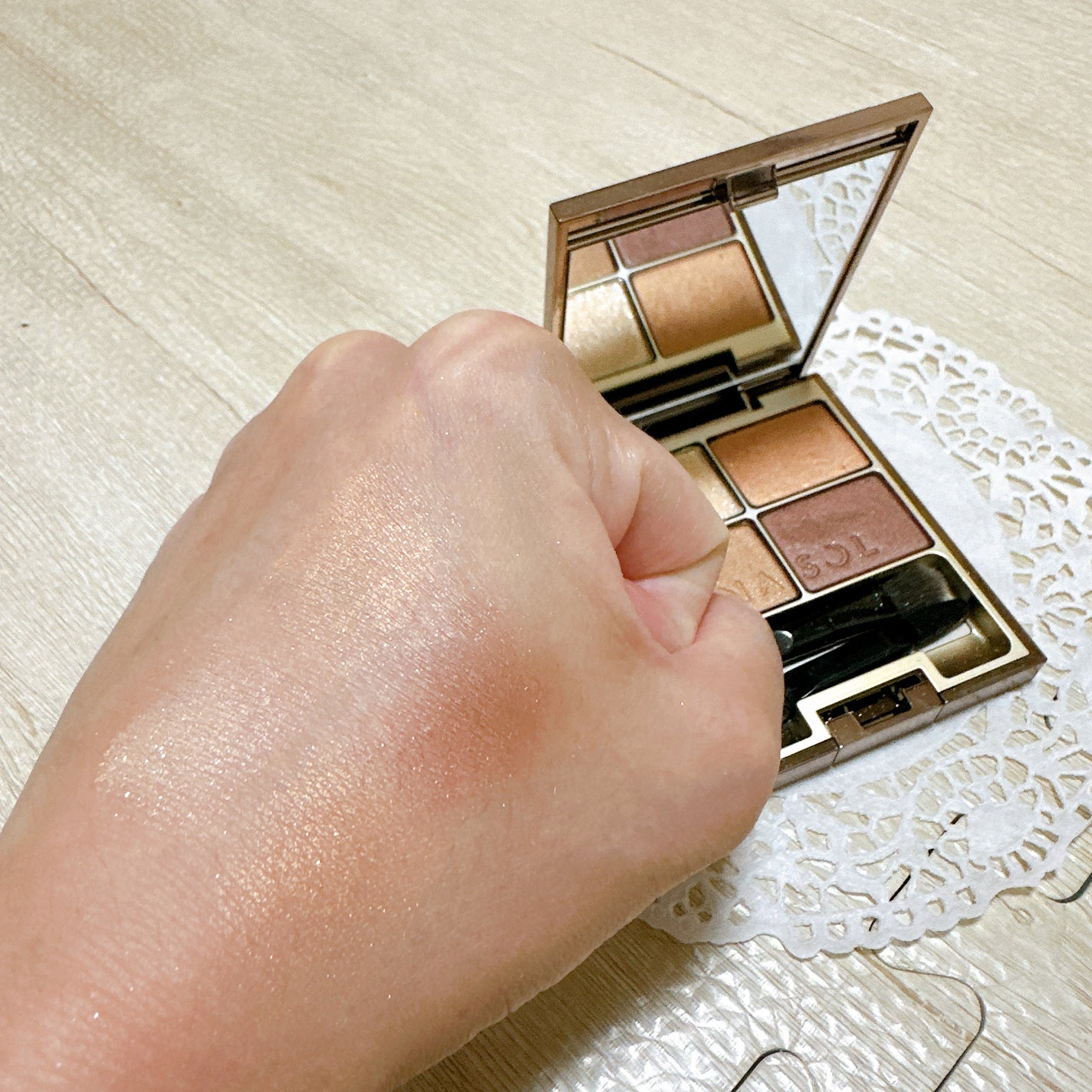 スキンモデリングアイズ/LUNASOL/アイシャドウパレットを使ったクチコミ(3枚目)