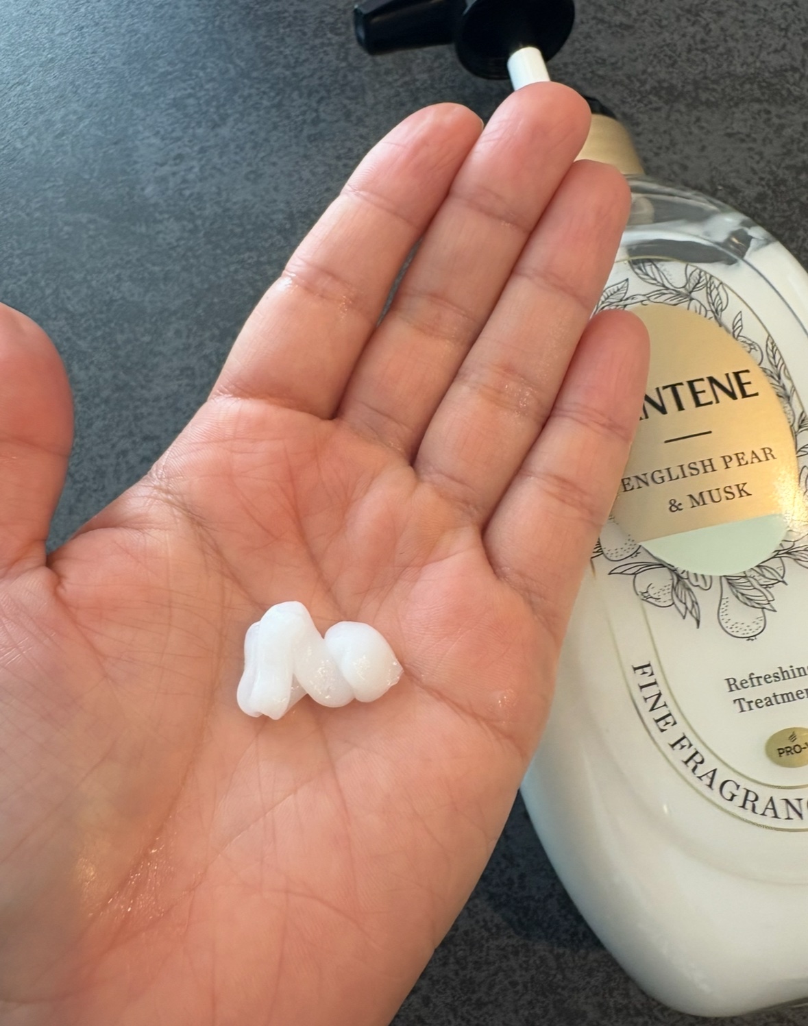 ファインフレグランスコレクション イングリッシュペアー＆ムスクの香り リフレッシングシャンプー/トリートメント/パンテーン/市販シャンプーを使ったクチコミ（3枚目）