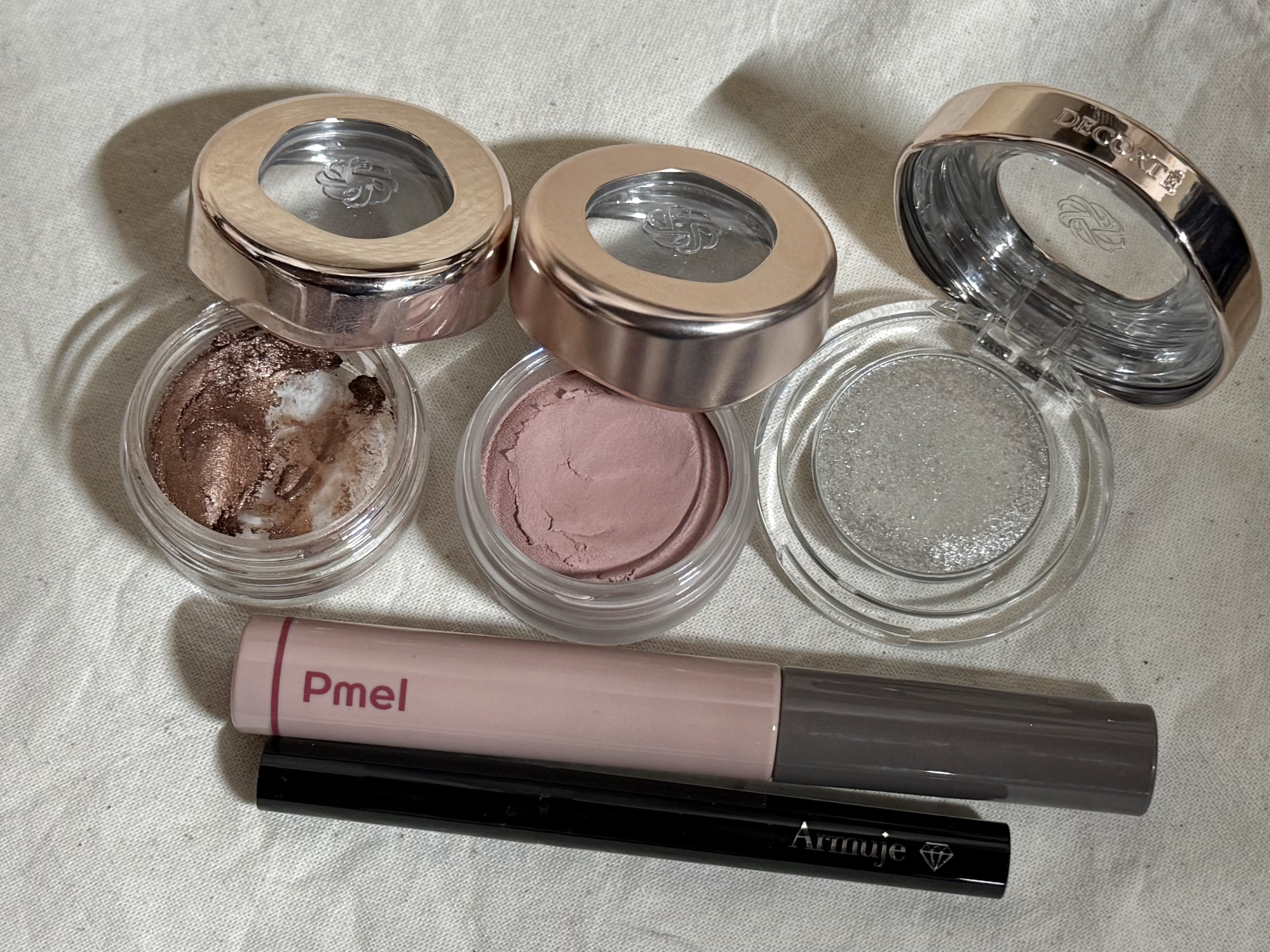 ジュエルライナーコレクション グレーパールの幻惑/Armuje/リキッドアイライナーを使ったクチコミ（3枚目）