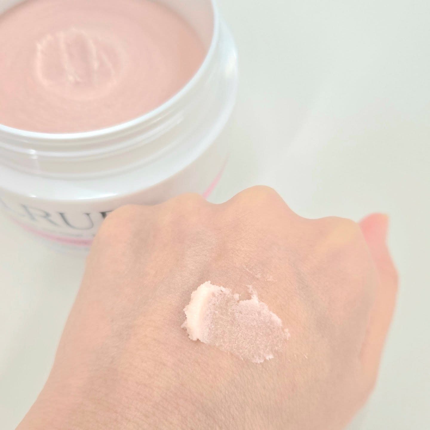 ボディスクラブ Pink Musk/ULRUB/ボディスクラブを使ったクチコミ（3枚目）