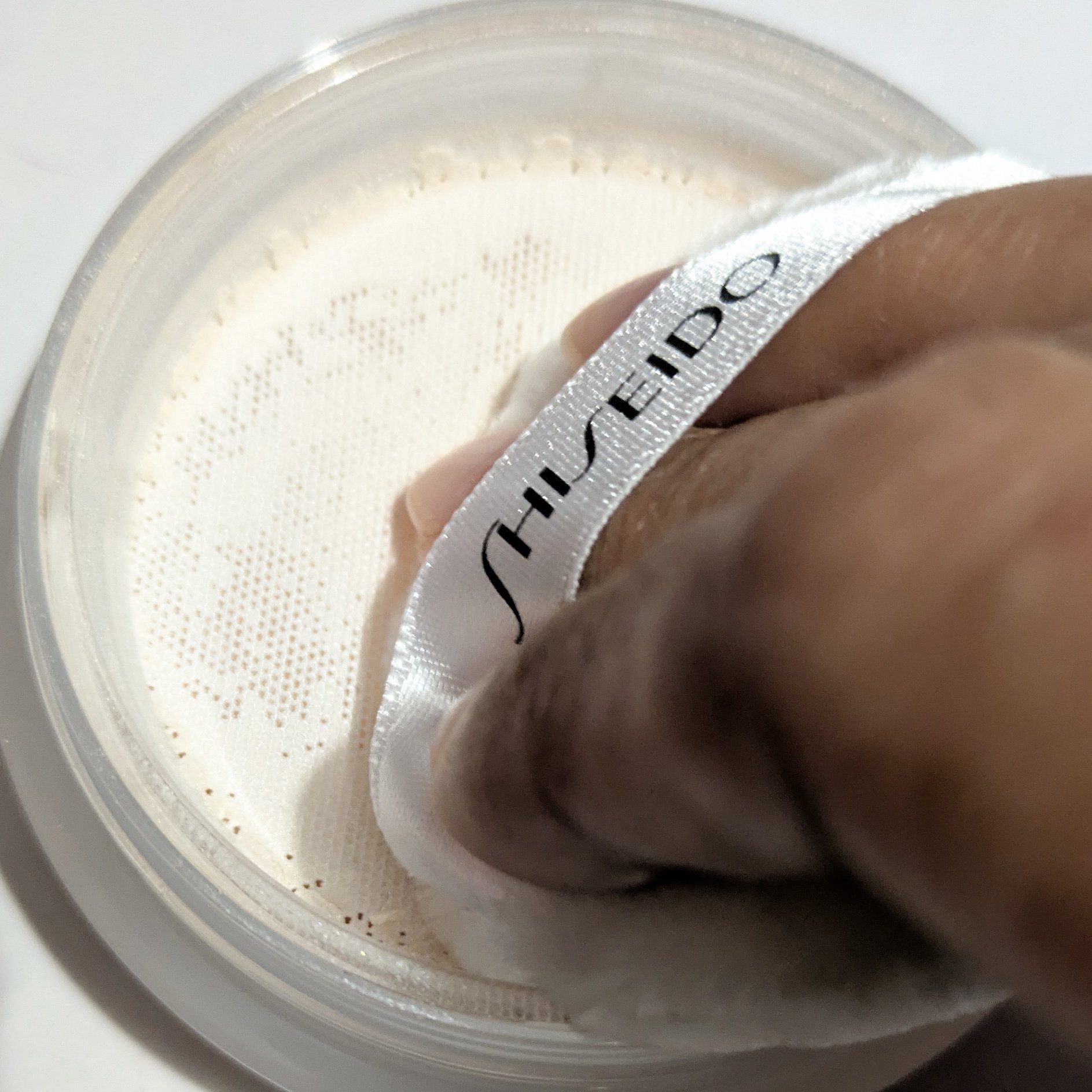 SHISEIDO エッセンス スキンセッティング パウダー/SHISEIDO/ルースパウダーを使ったクチコミ（3枚目）