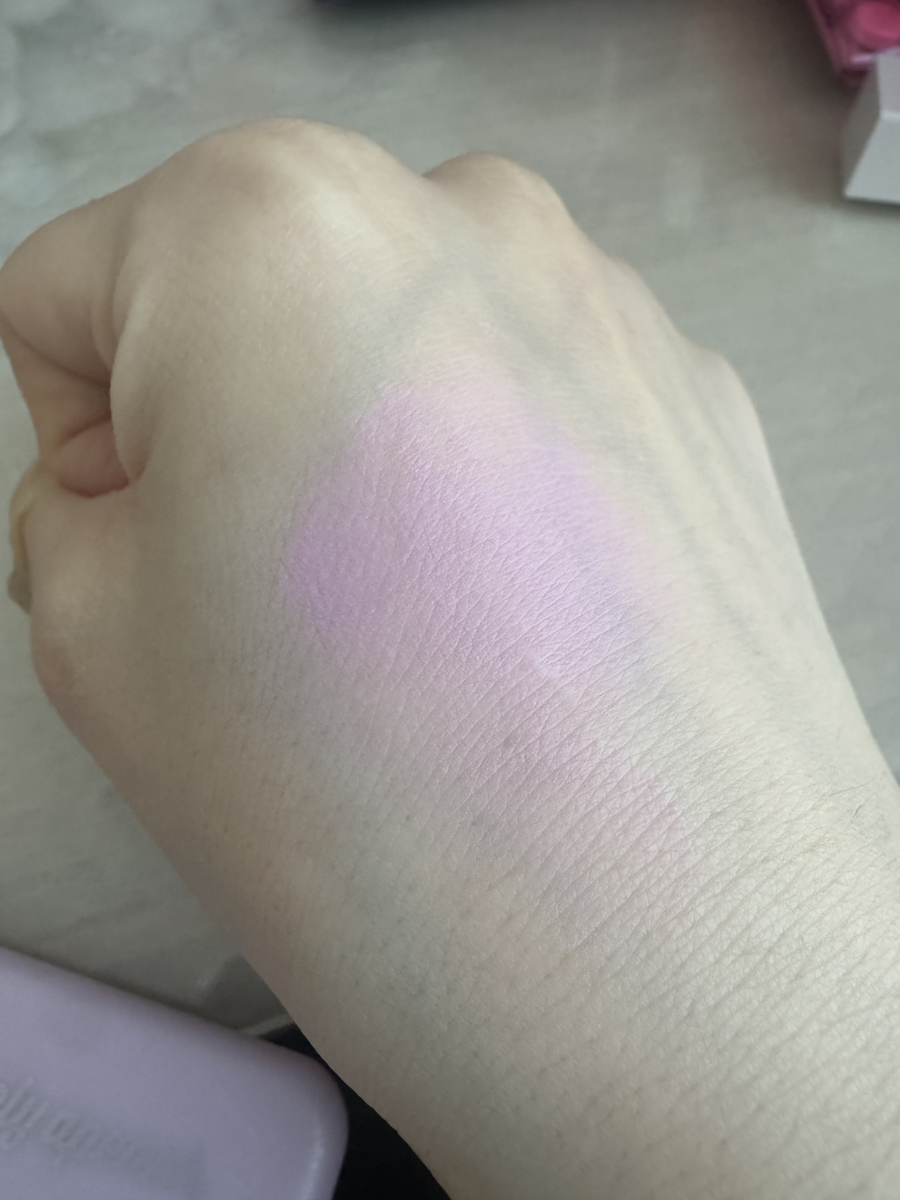 アディクション ザ リキッドブラッシュ フォギー/ADDICTION/リキッドチークを使ったクチコミ（3枚目）