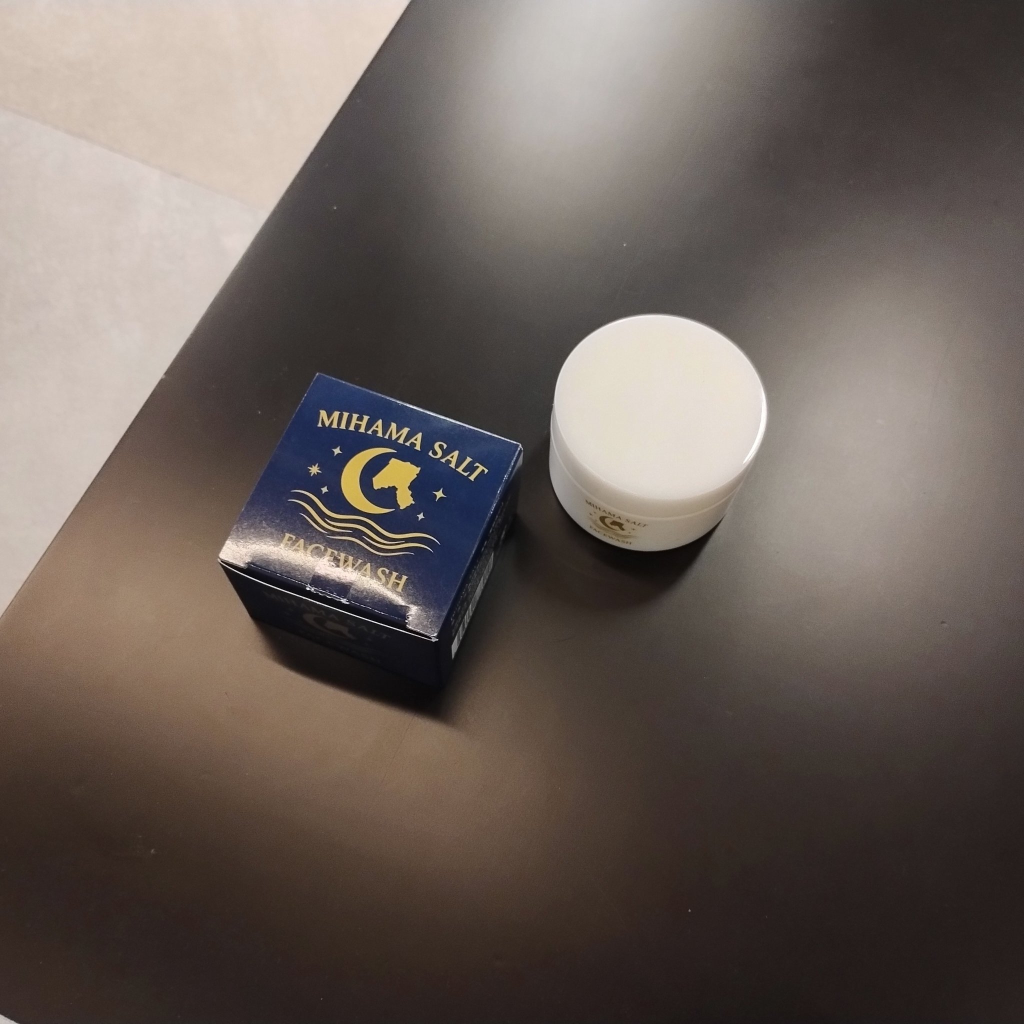 
乾燥が気になりますので、汚れや余分な皮脂をしっかりと落としながら、保湿効果も兼ね備えた『MIHAMA SALT KIWAMI（美浜の塩「極」）』で 洗顔体験してみました😊

塩感ゼロ”の新感覚と噂の洗顔料は、日本の美浜地域で採取された塩