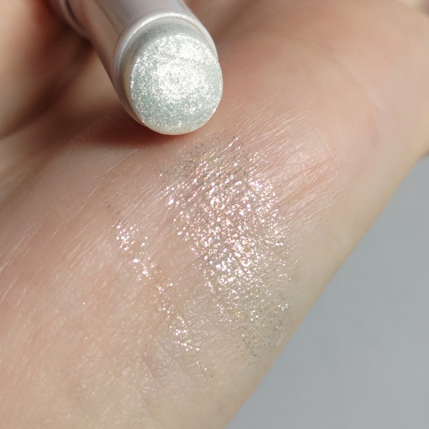 ハイドロゼリーグロウスティック/Ui2./スティックアイシャドウを使ったクチコミ(1枚目)