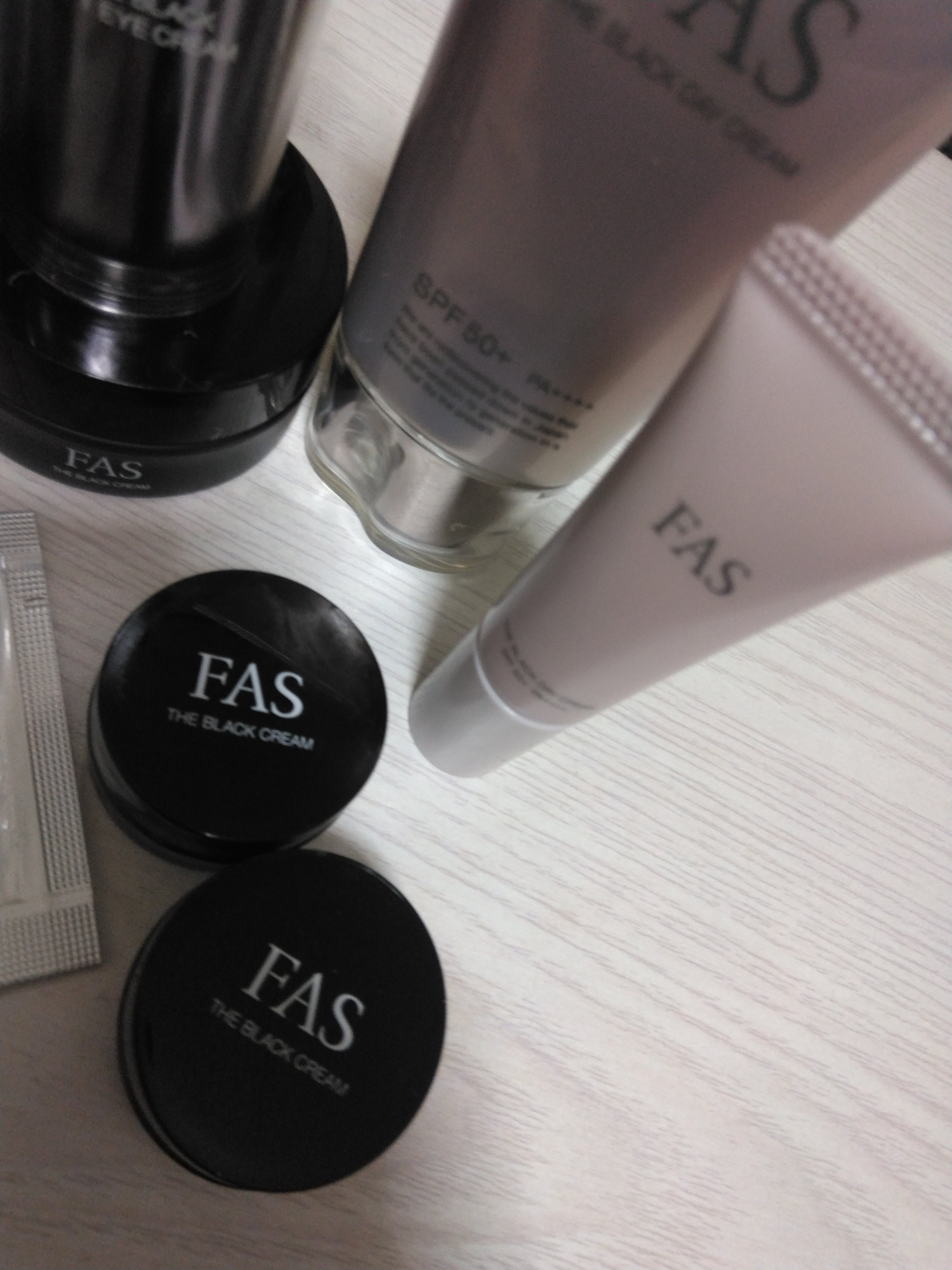 FAS ザ ブラック リフト アイクリーム/FAS/アイケア・アイクリームを使ったクチコミ（3枚目）