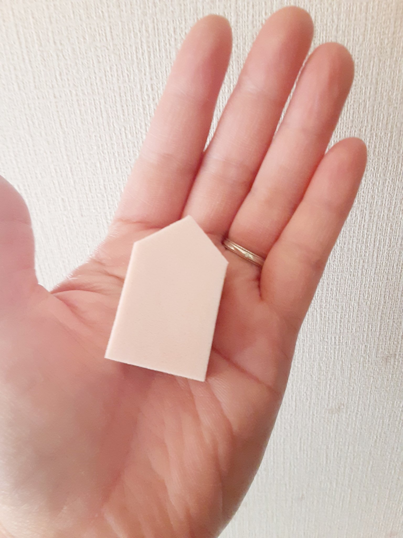 バリュースポンジN ハウス型タイプS 30P/ロージーローザ/パフ・スポンジを使ったクチコミ（2枚目）