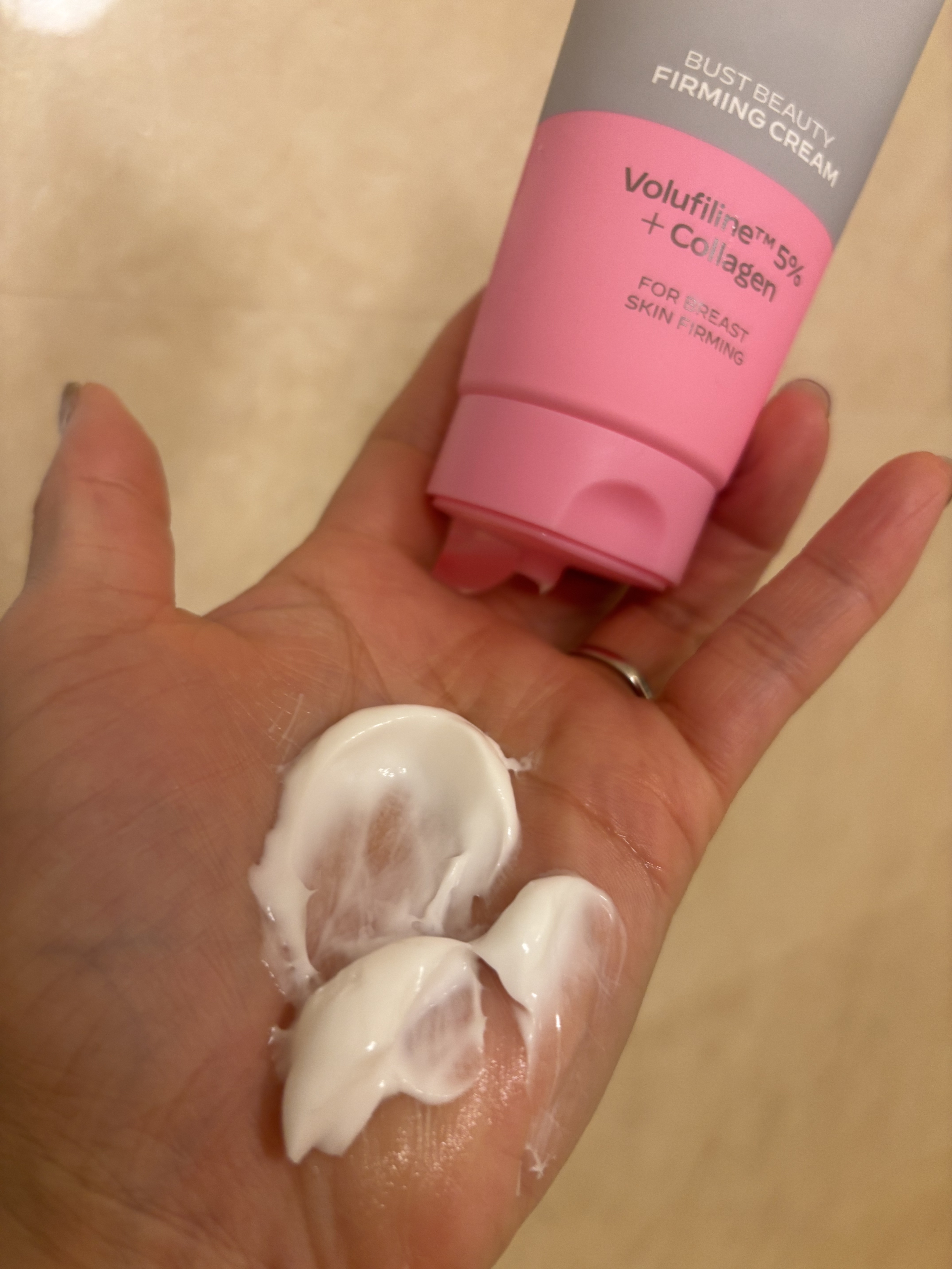 バストビューティーパーミングクリーム/b.clinicx/バストケア・ヒップケアを使ったクチコミ（3枚目）