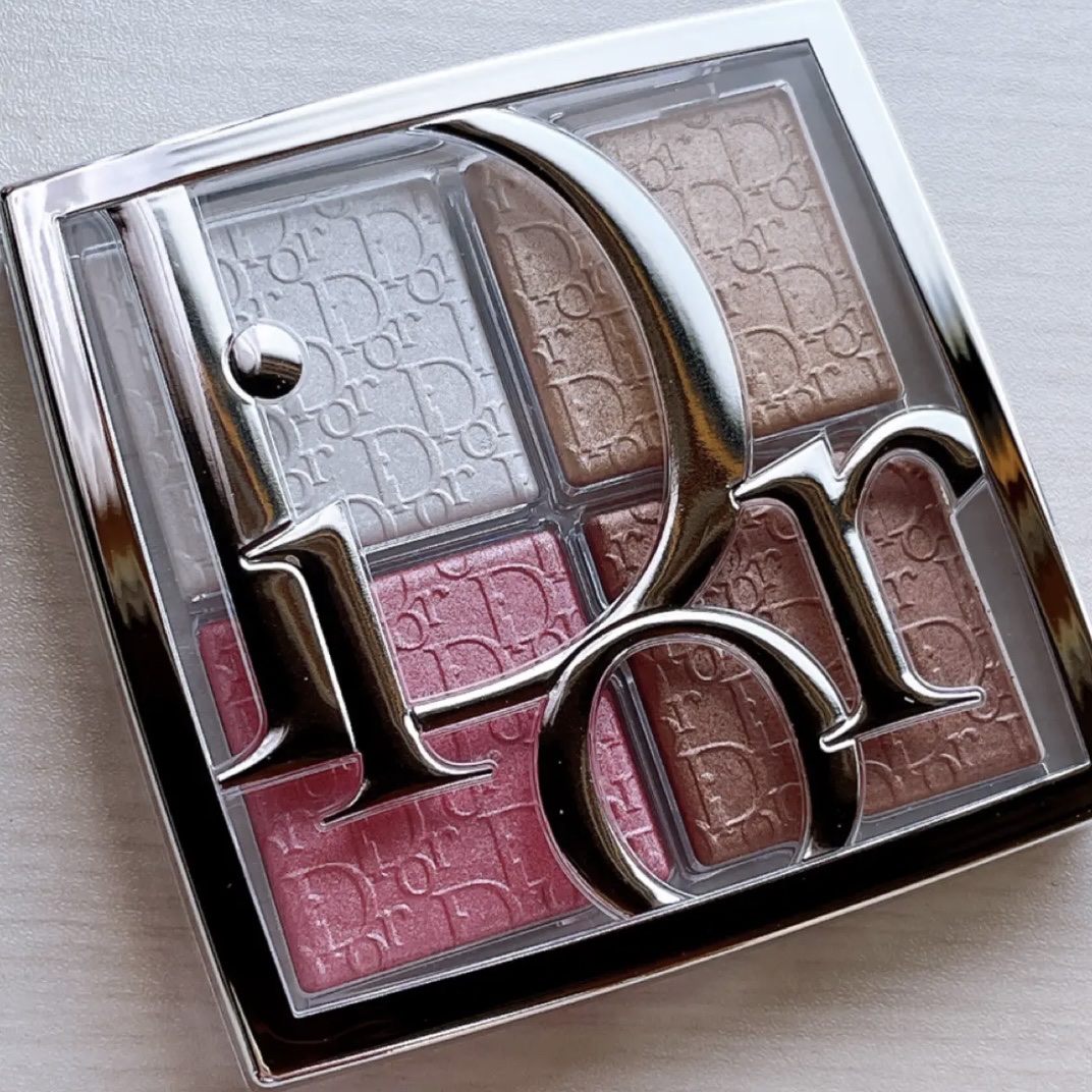 バックステージ グロウ マキシマイザー パレット 001 ユニバーサル グロウ/Dior/ハイライトを使ったクチコミ（2枚目）