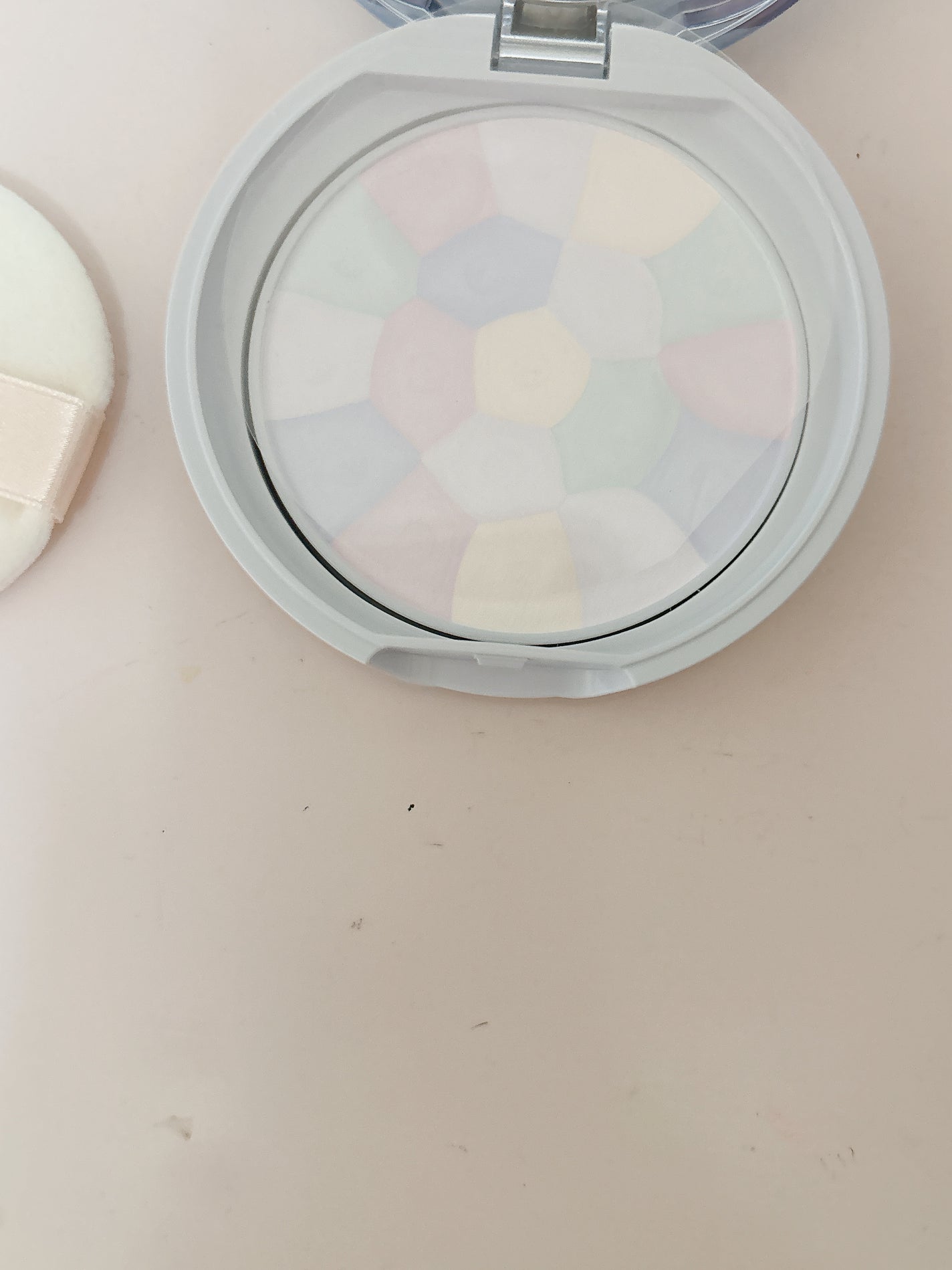 イルミネイティングフィニッシュパウダー ~Abloom~/キャンメイク/プレストパウダーを使ったクチコミ(2枚目)