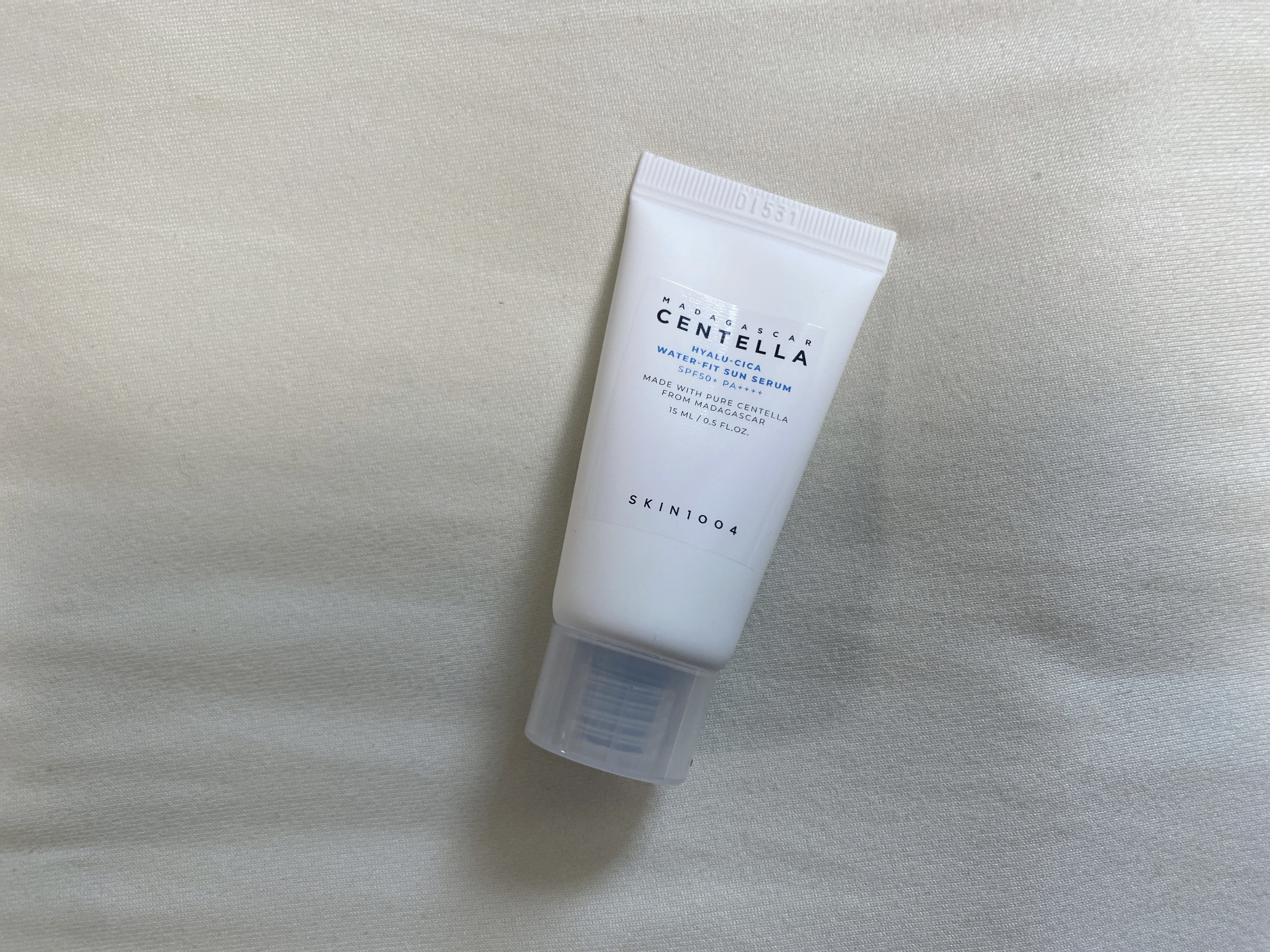 🌞SKIN1004　ヒアルーシカ ウォーターフィット サンセラム🌞
SPF50+ / PA++++

私はおまけでついてきたミニサイズです！

❤️GOOD❤️
・ヒリヒリしない
・乳液みたいでスキンケア感覚で使える
・ポンプ色で衛生的