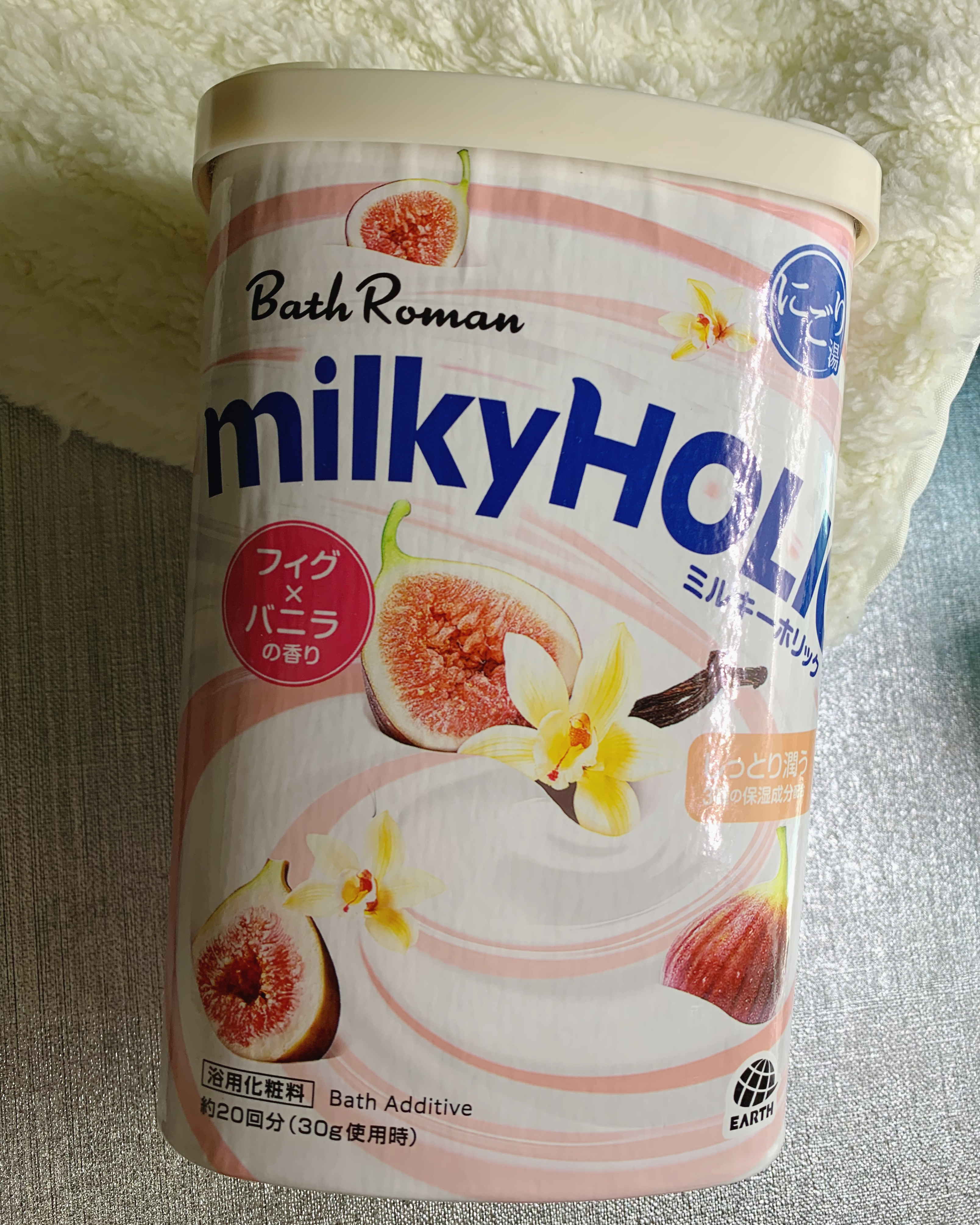 バスロマン　数量限定発売
ミルキーホリック  ෆ ̖́- フィグ×バニラの香り 

・ミルクプロテイン
・シアバター
・アルガンオイル

クリーミーホワイトのにごり湯 
お湯に溶けると まろやかなにごり湯になって
視覚的にもミルキー感を楽し