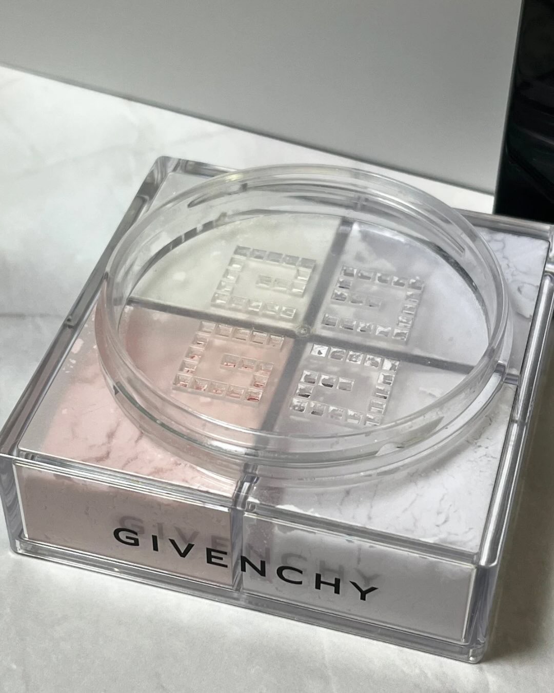 プリズム・リーブル/GIVENCHY/ルースパウダーを使ったクチコミ（3枚目）