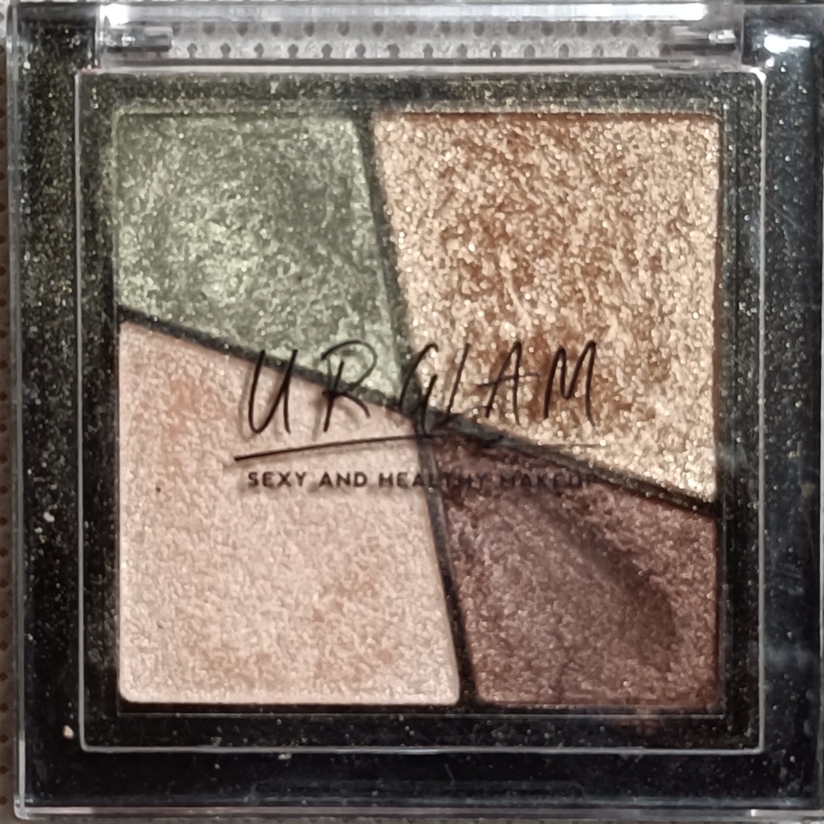 マット＆クリスタルチークス/キャンメイク/パウダーチークを使ったクチコミ（2枚目）